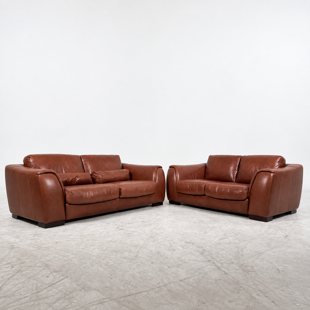 Calia Italia Leather Sofa Set. Aniline leather 3+2 Couch set. Delivery available