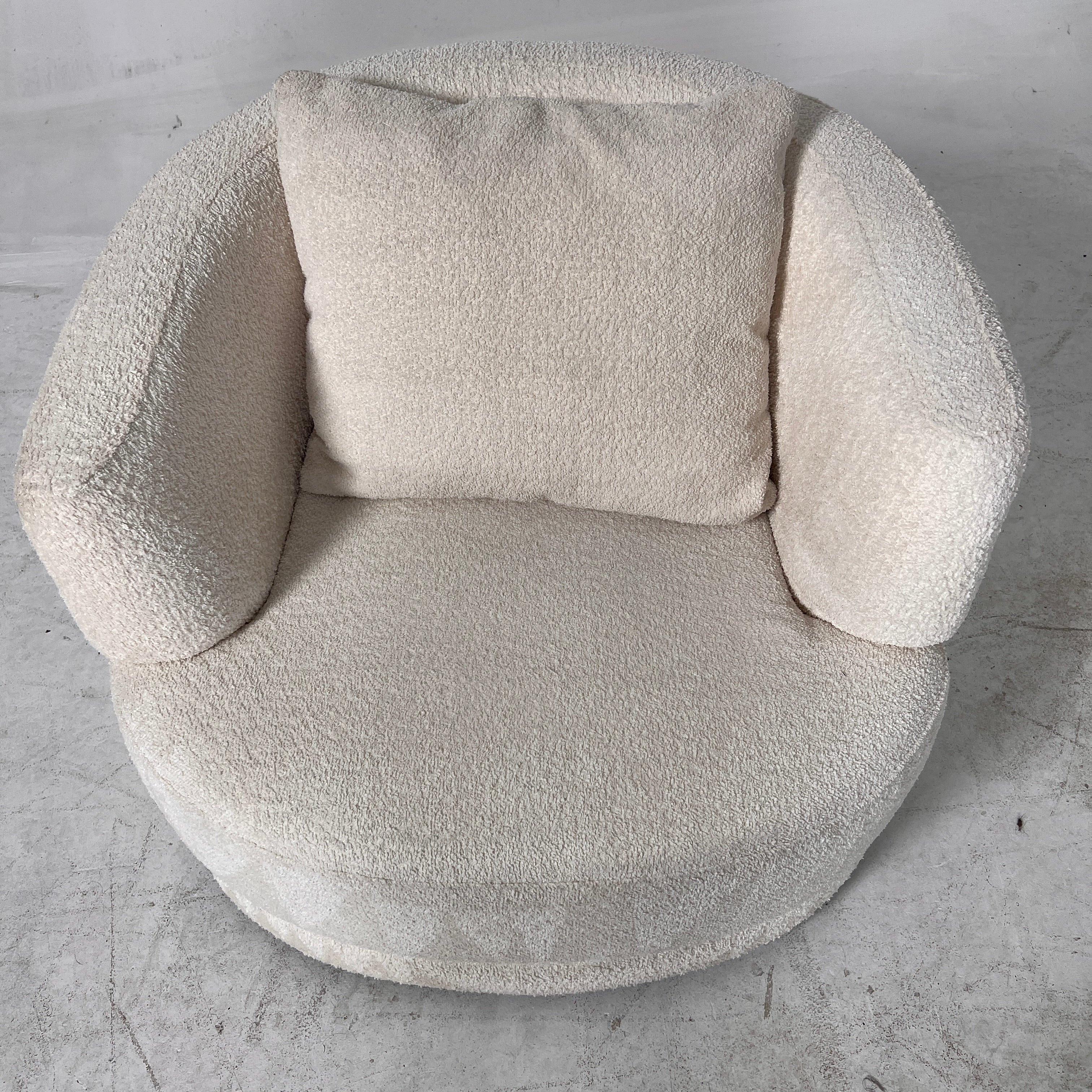 White Boucle Sofa set. 3+1 sofa and chair. delivery available