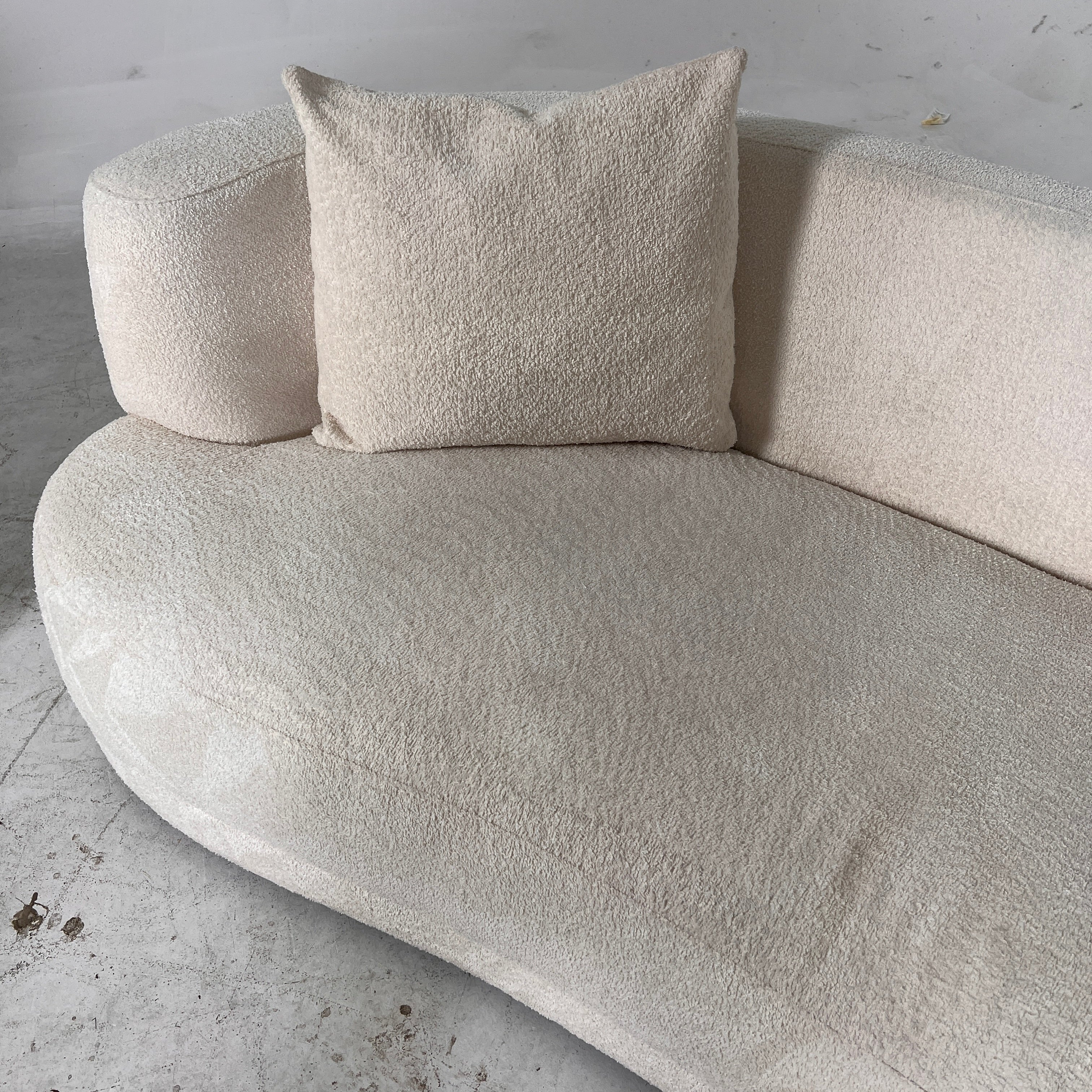 White Boucle Sofa set. 3+1 sofa and chair. delivery available