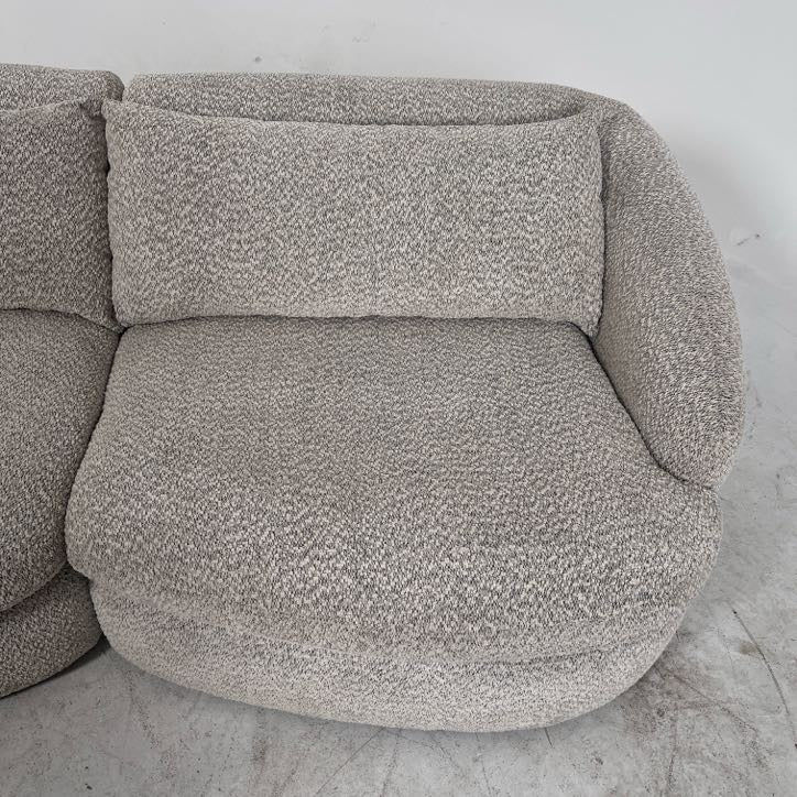 Thomasville 2 piece Sofa couch. Extra Deep loveseat. Delivery available