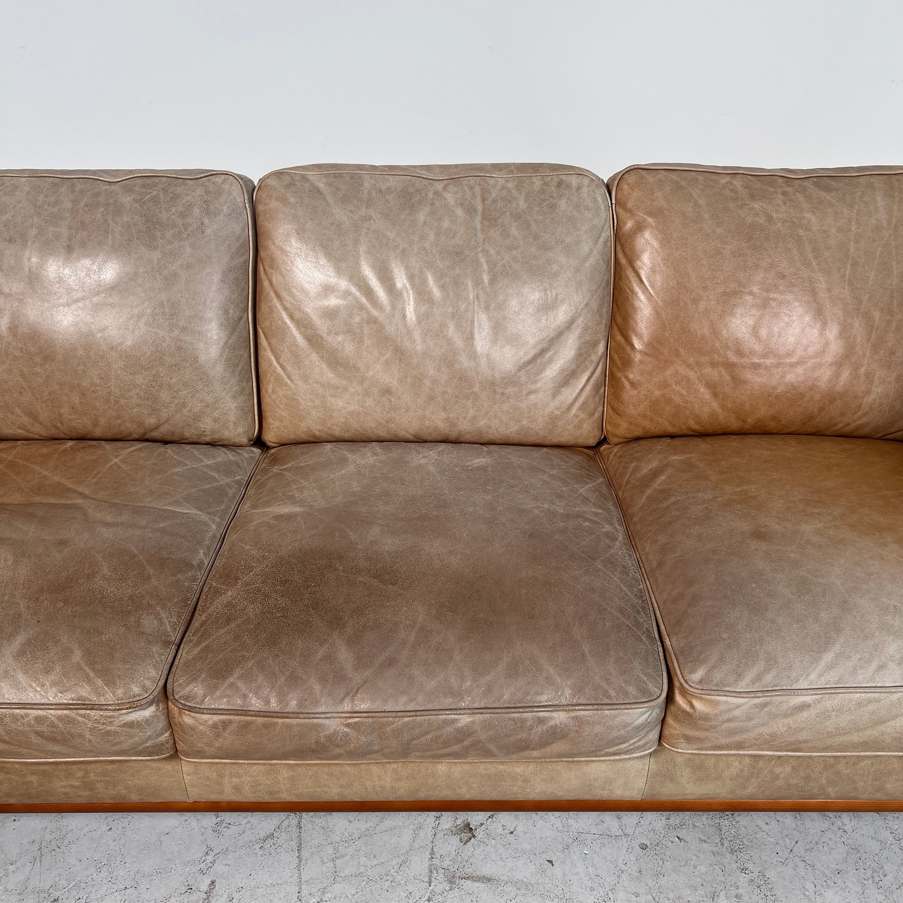 Structube Rowan leather Sofa. Mid century modern couch. delivery available