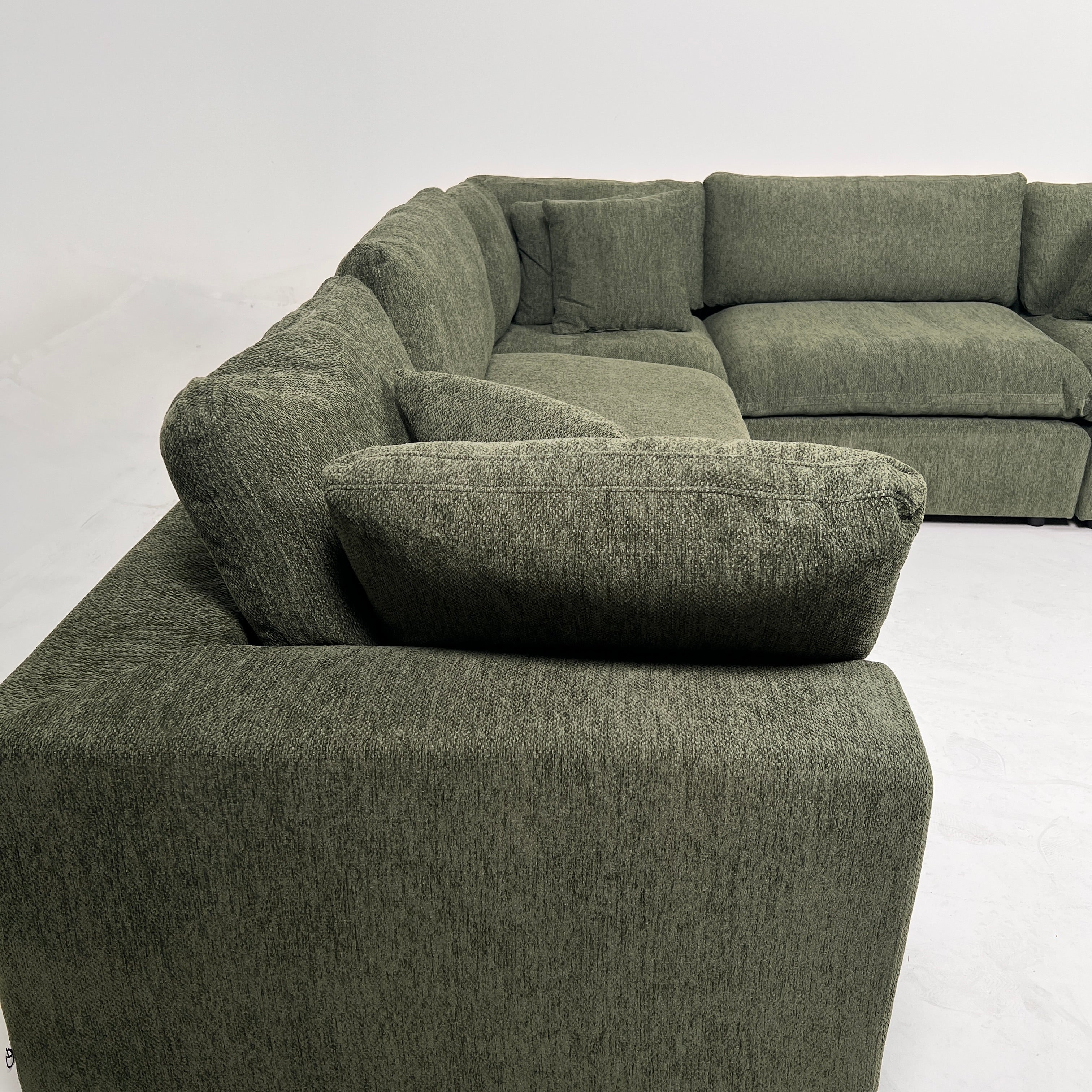 New CasaBella Cloud sectional. Linen modular L sofa couch. delivery available
