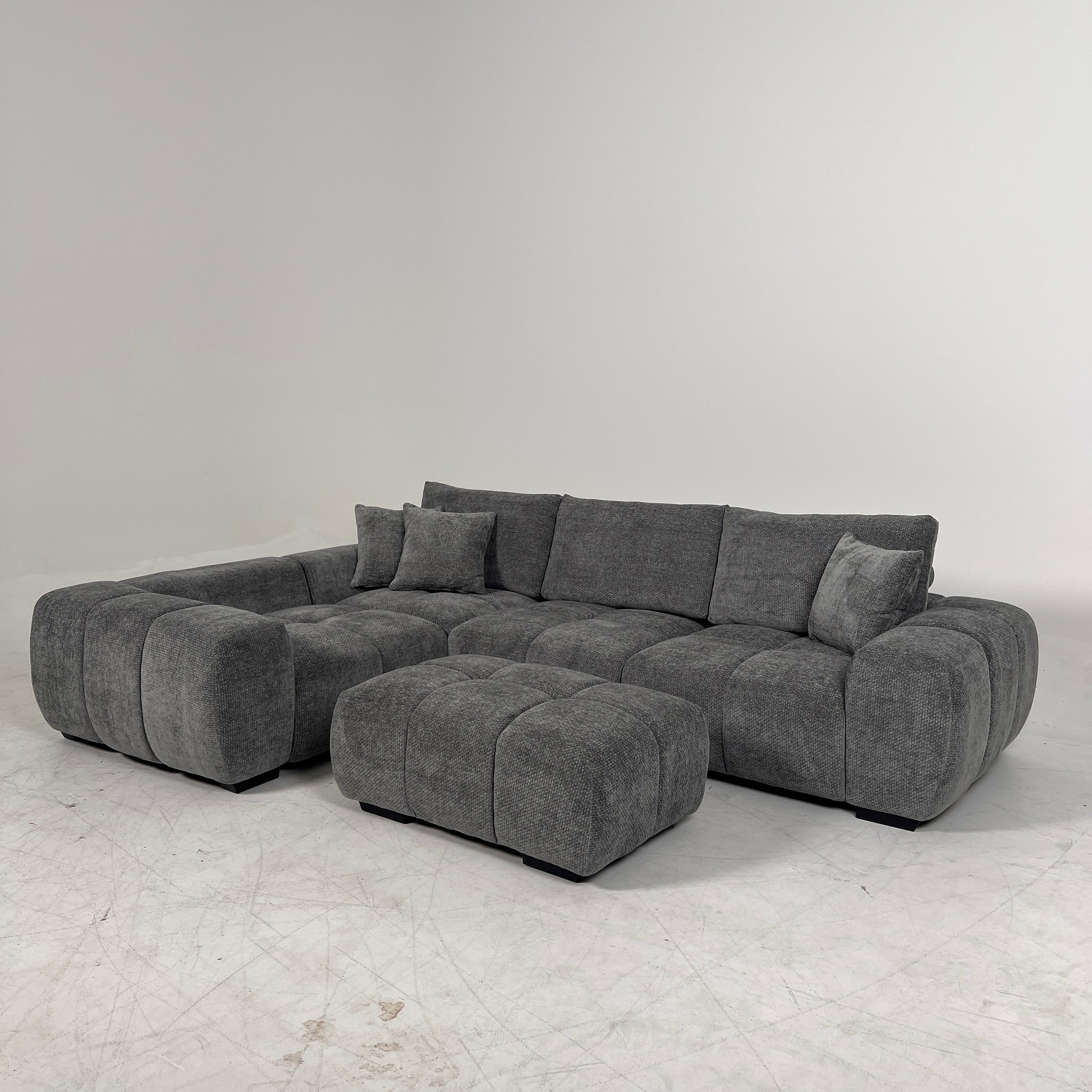 New CasaBella Sophia Sectional. Reversible L shaped sofa couch. delivery available