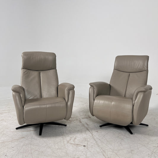 Matching Power Reclining Chairs. 2 Electric reclining Armchairs. Delivery available
