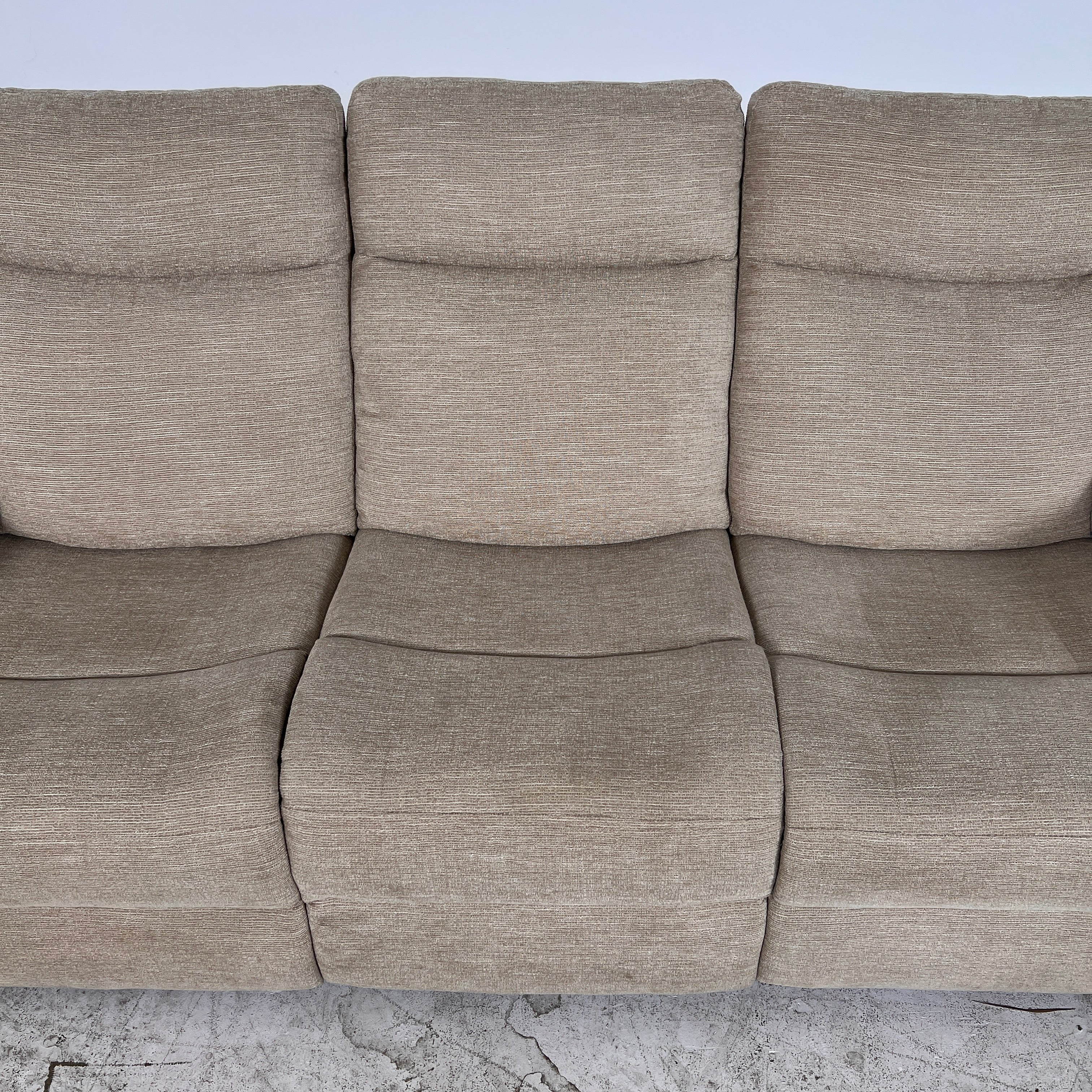 Manual recliner couch set from the brick. 3+1 sofa and armchair. Delivery available