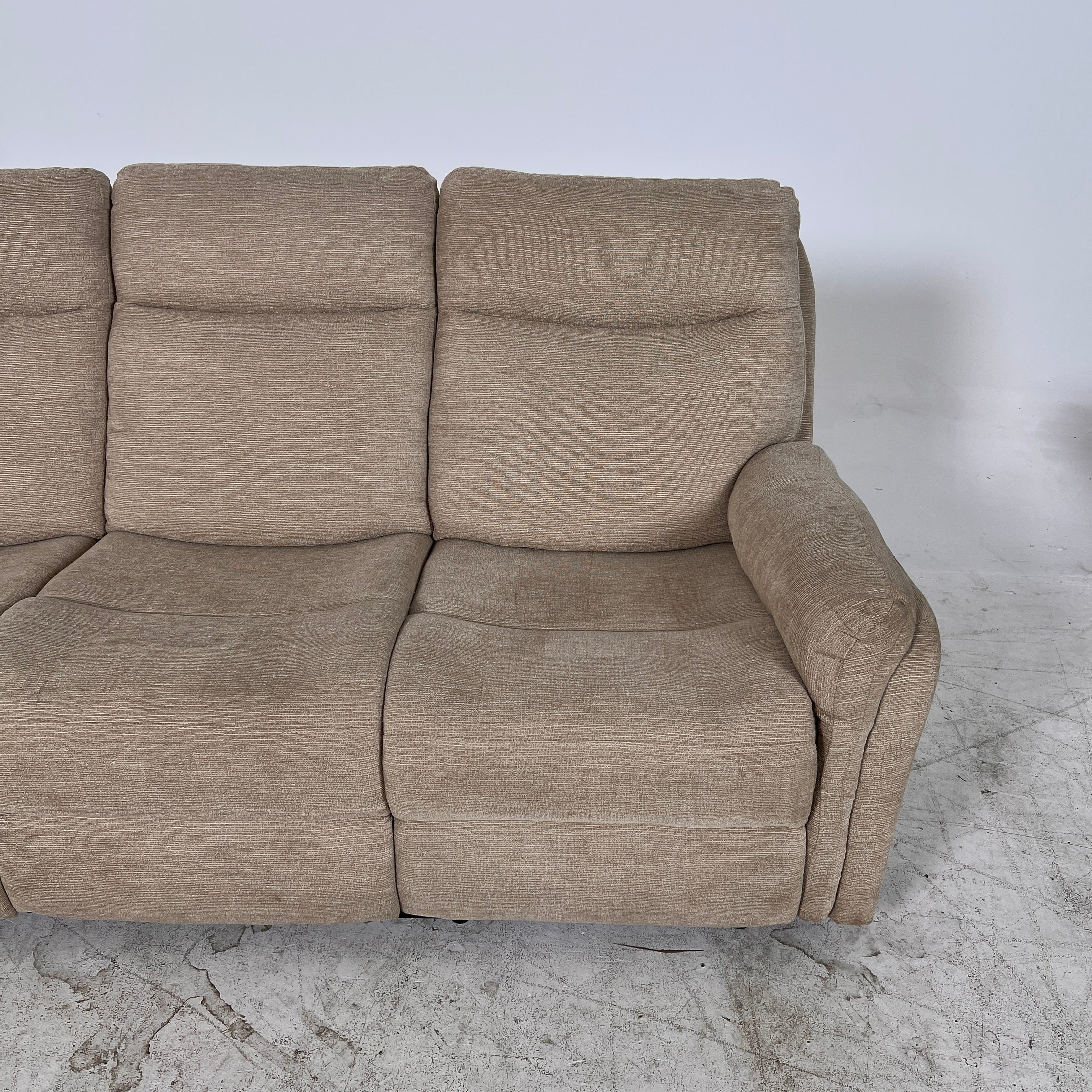 Manual recliner couch set from the brick. 3+1 sofa and armchair. Delivery available