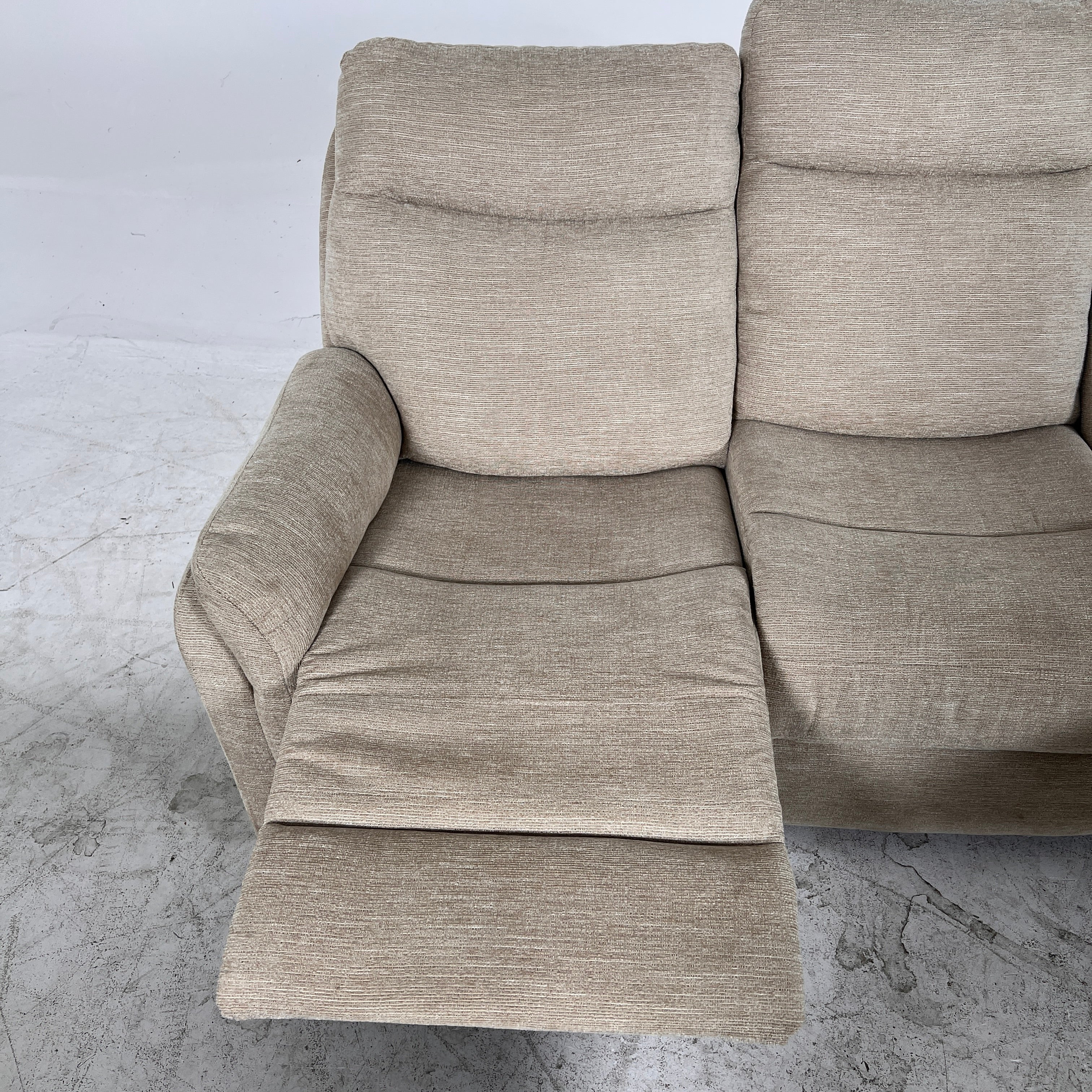 Manual recliner couch set from the brick. 3+1 sofa and armchair. Delivery available