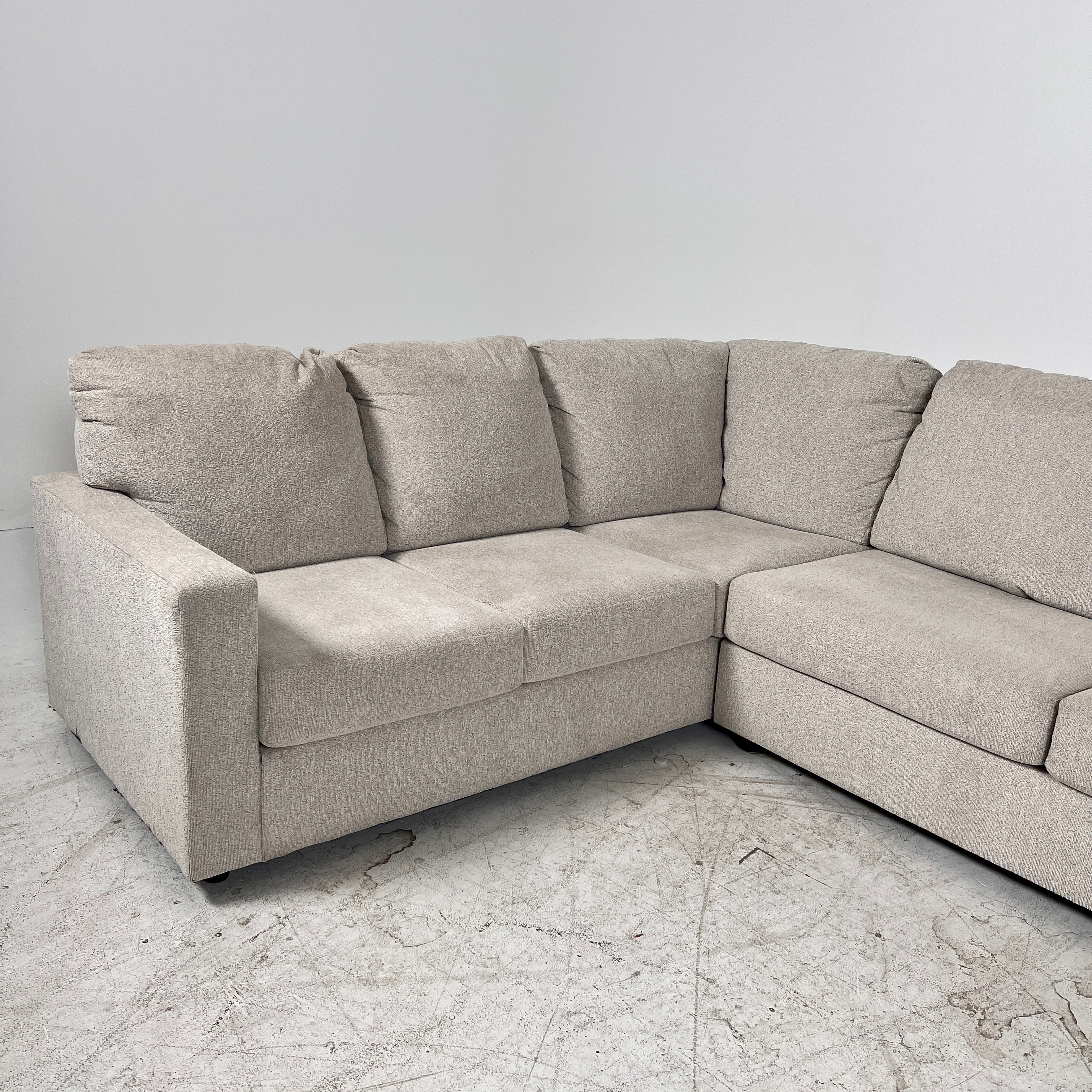 Large U shaped sectional. Large 3 piece Sofa couch. Delivery avilable