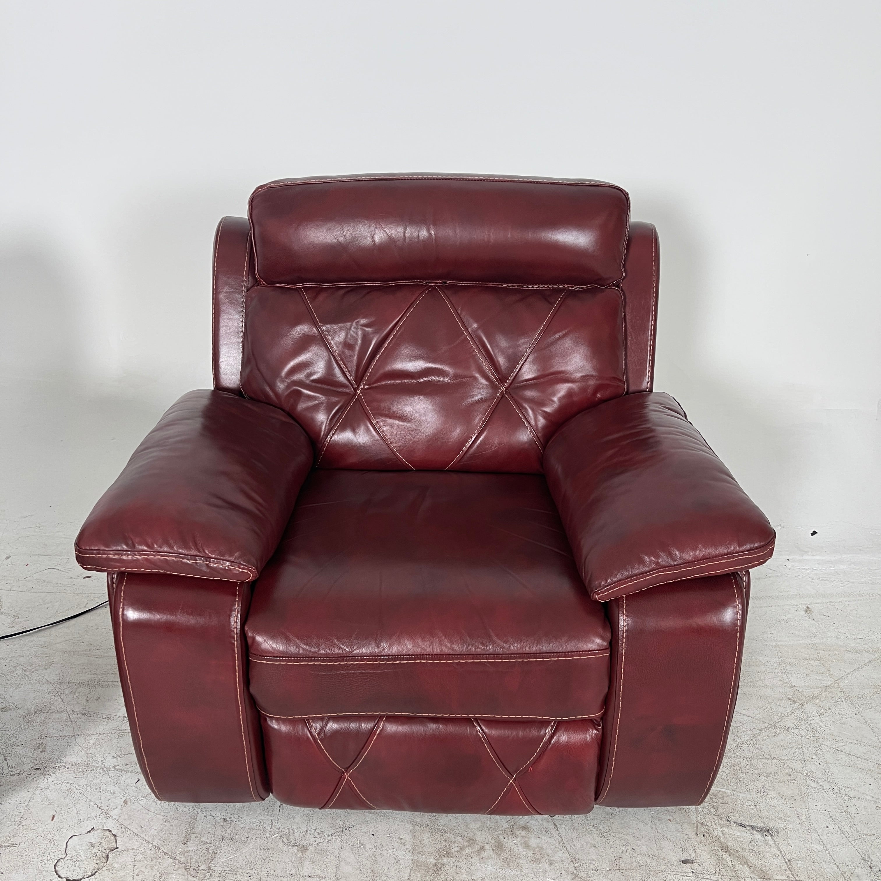 Power Recling Sofa set. 3+2+1 electric leather recliner. Delivery available.
