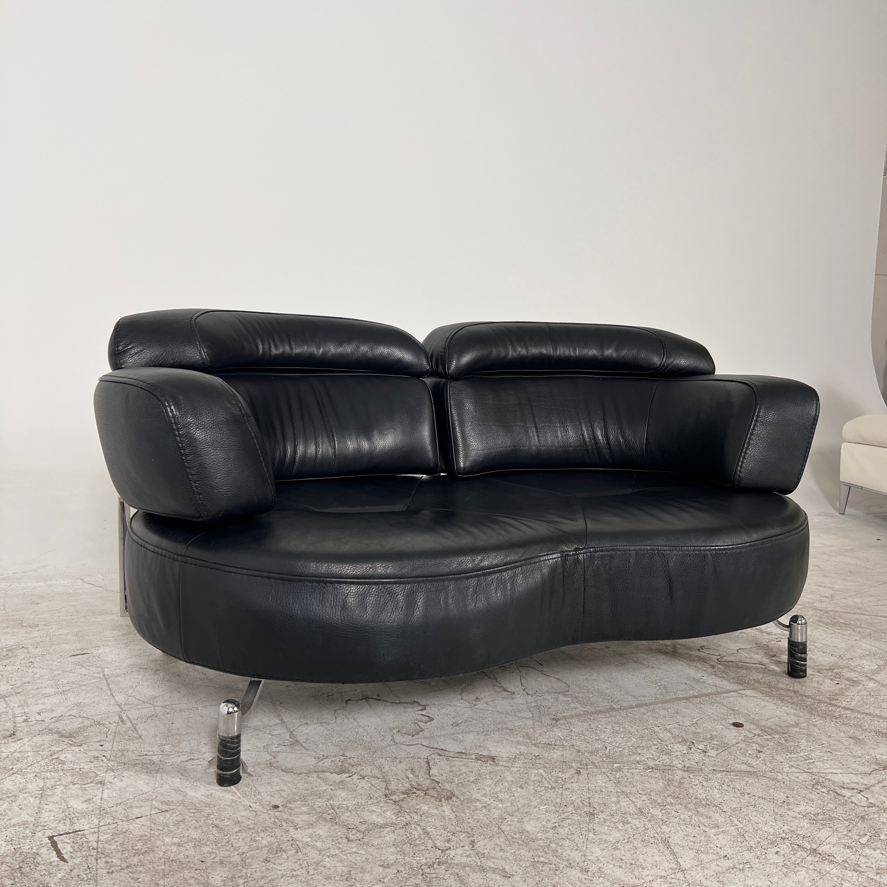High End Italian loveseat. Full grain 2 seater sofa. Delivery available