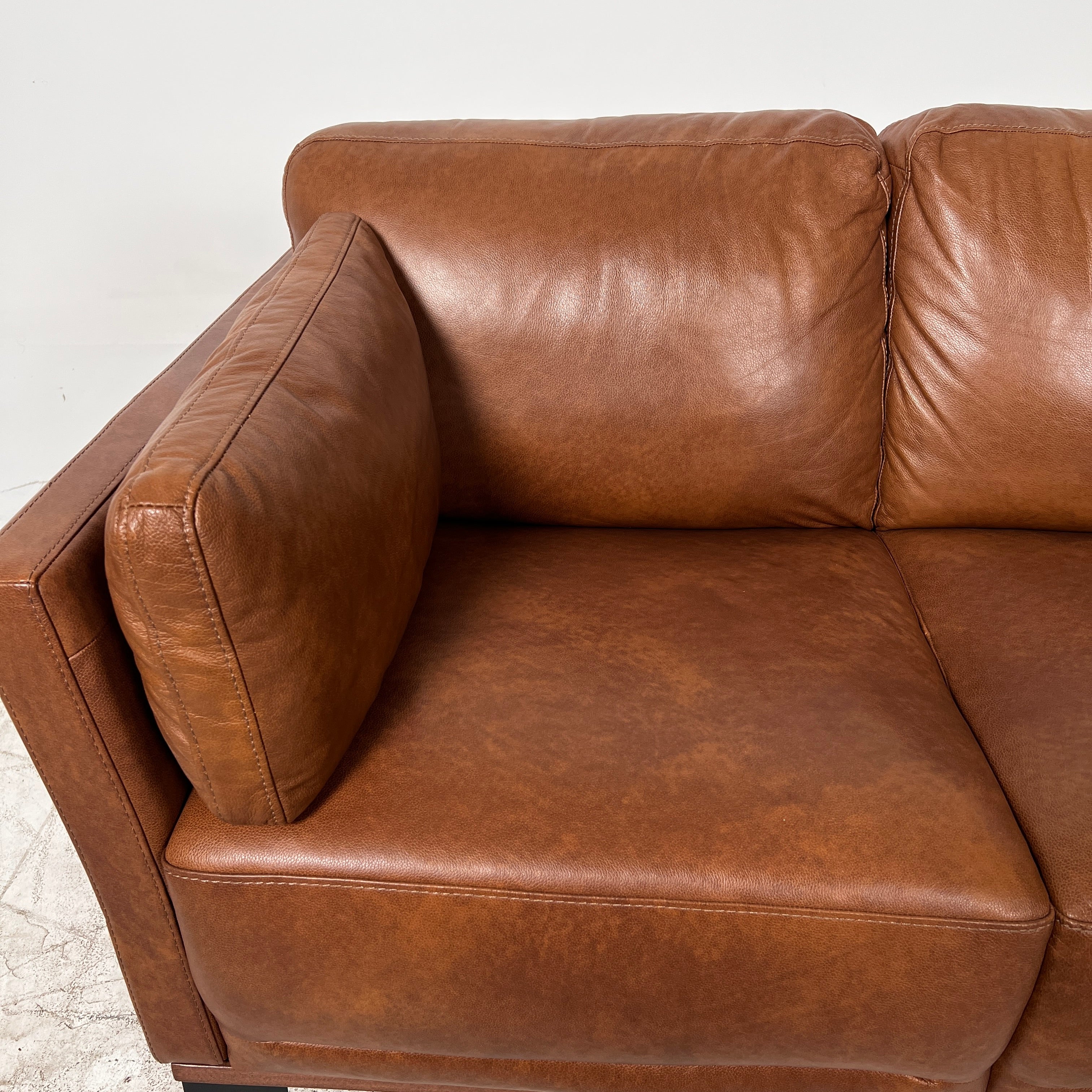 Digio Italian sofa. 3 seater real leather couch. Delivery available