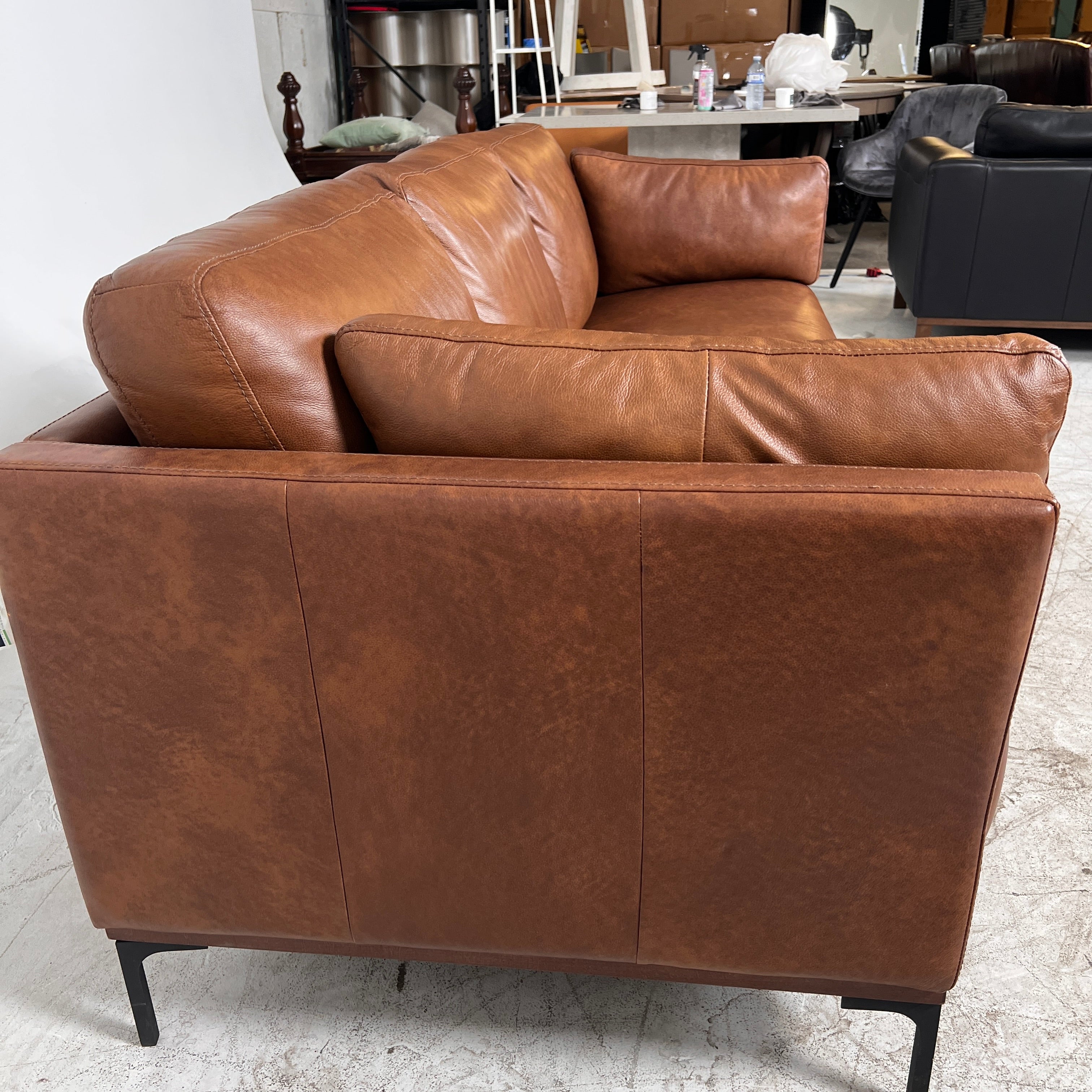 Digio Italian sofa. 3 seater real leather couch. Delivery available