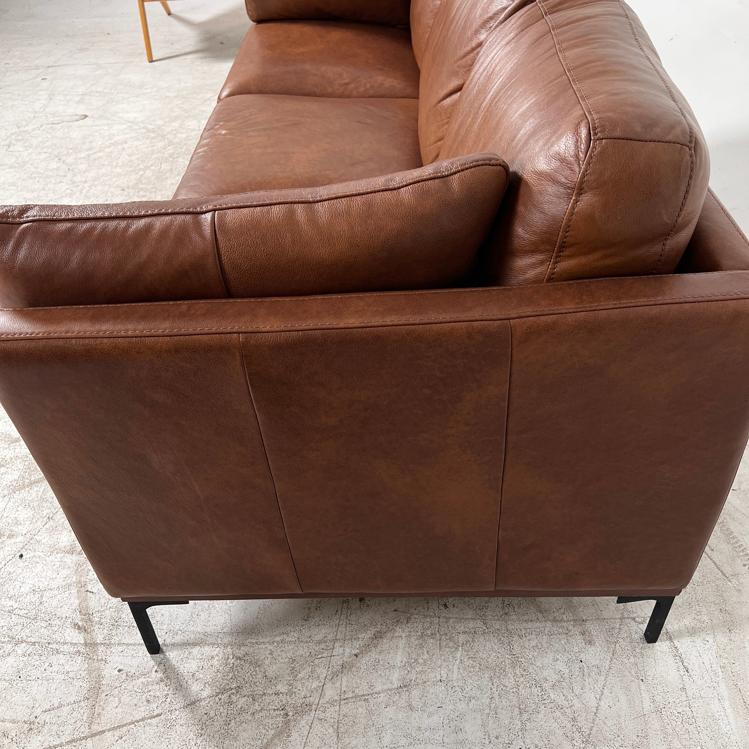Digio Italian sofa. 3 seater real leather couch. Delivery available