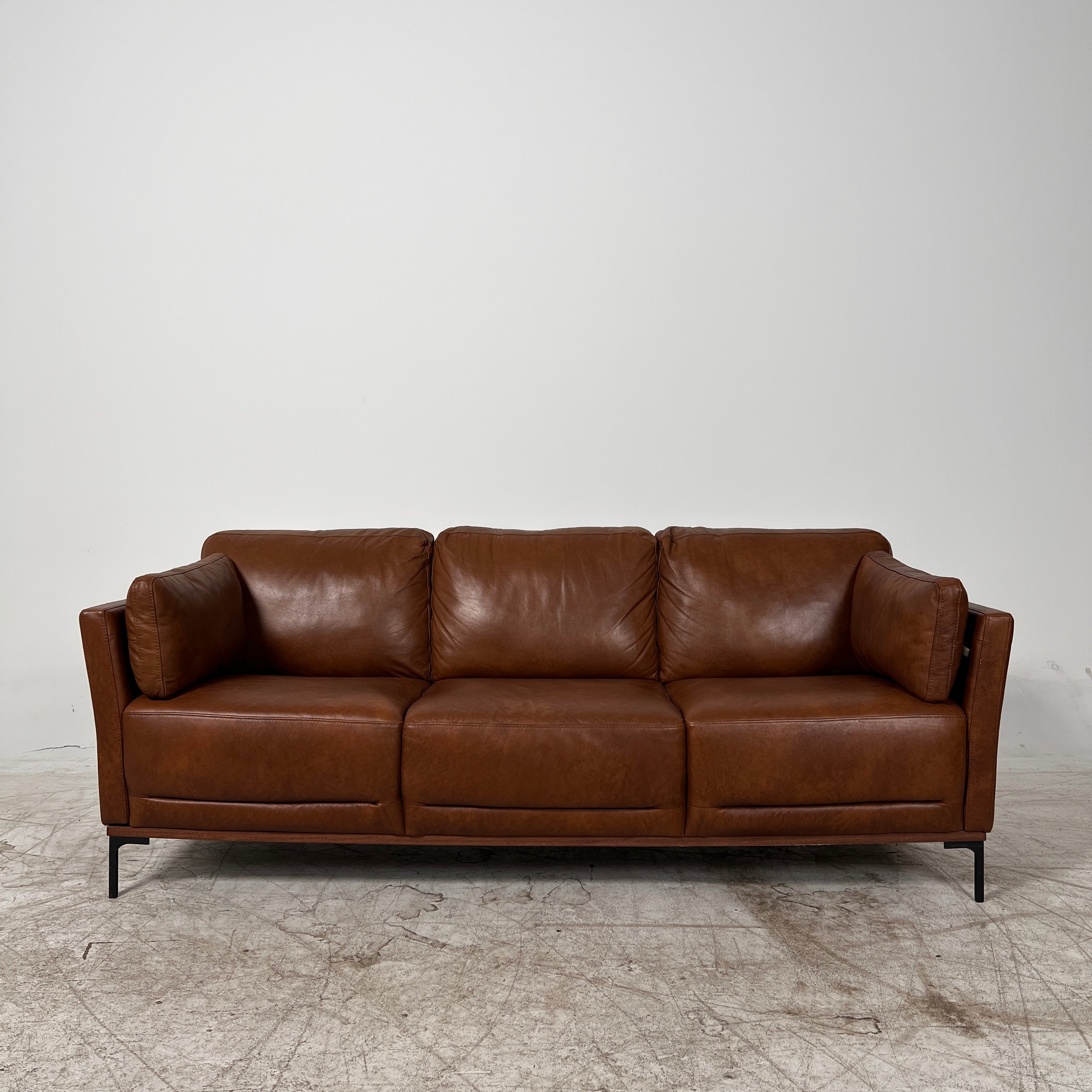 Digio Italian sofa. 3 seater real leather couch. Delivery available