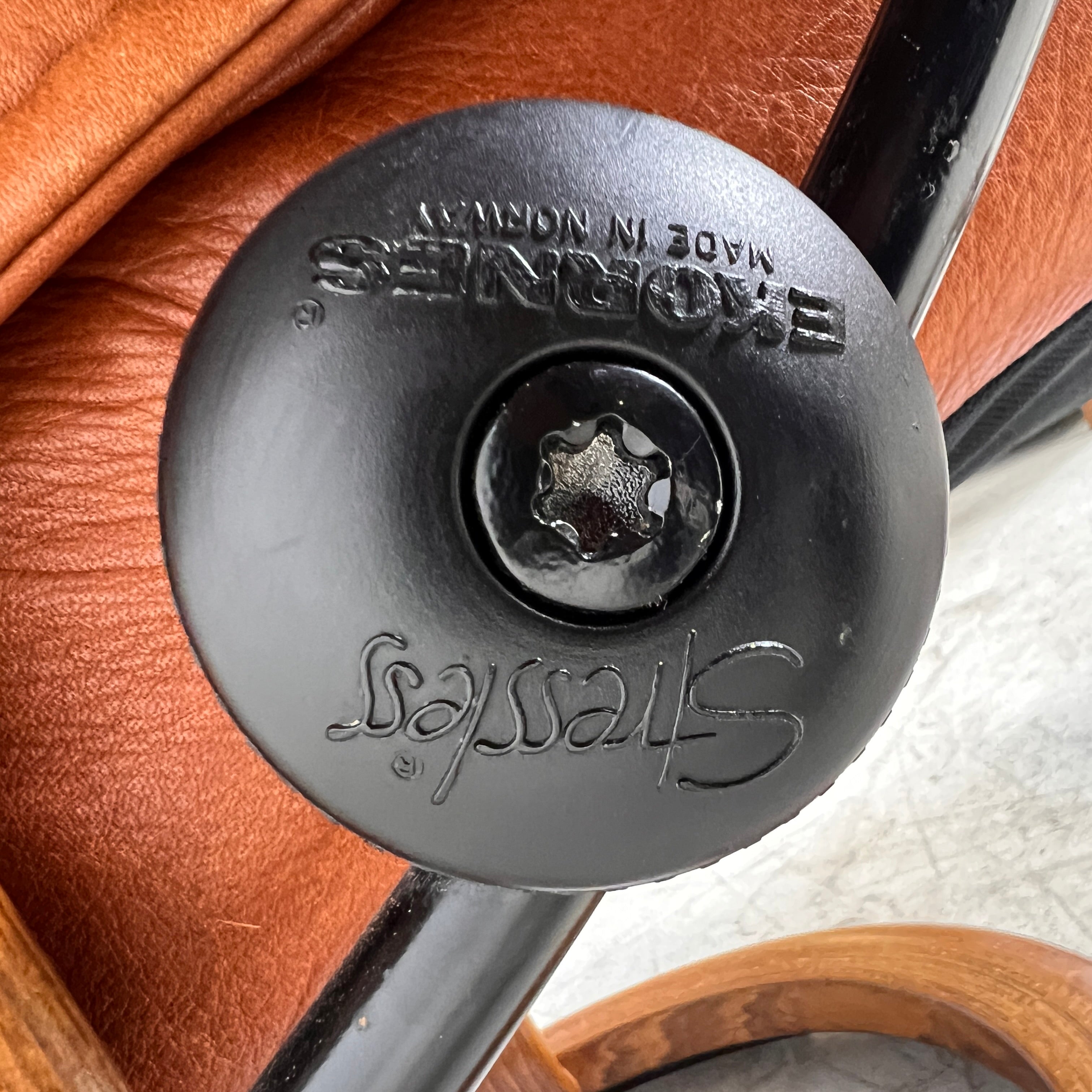 Ekornes Stressless Recliner + ottoman. MCM chair. delivery available