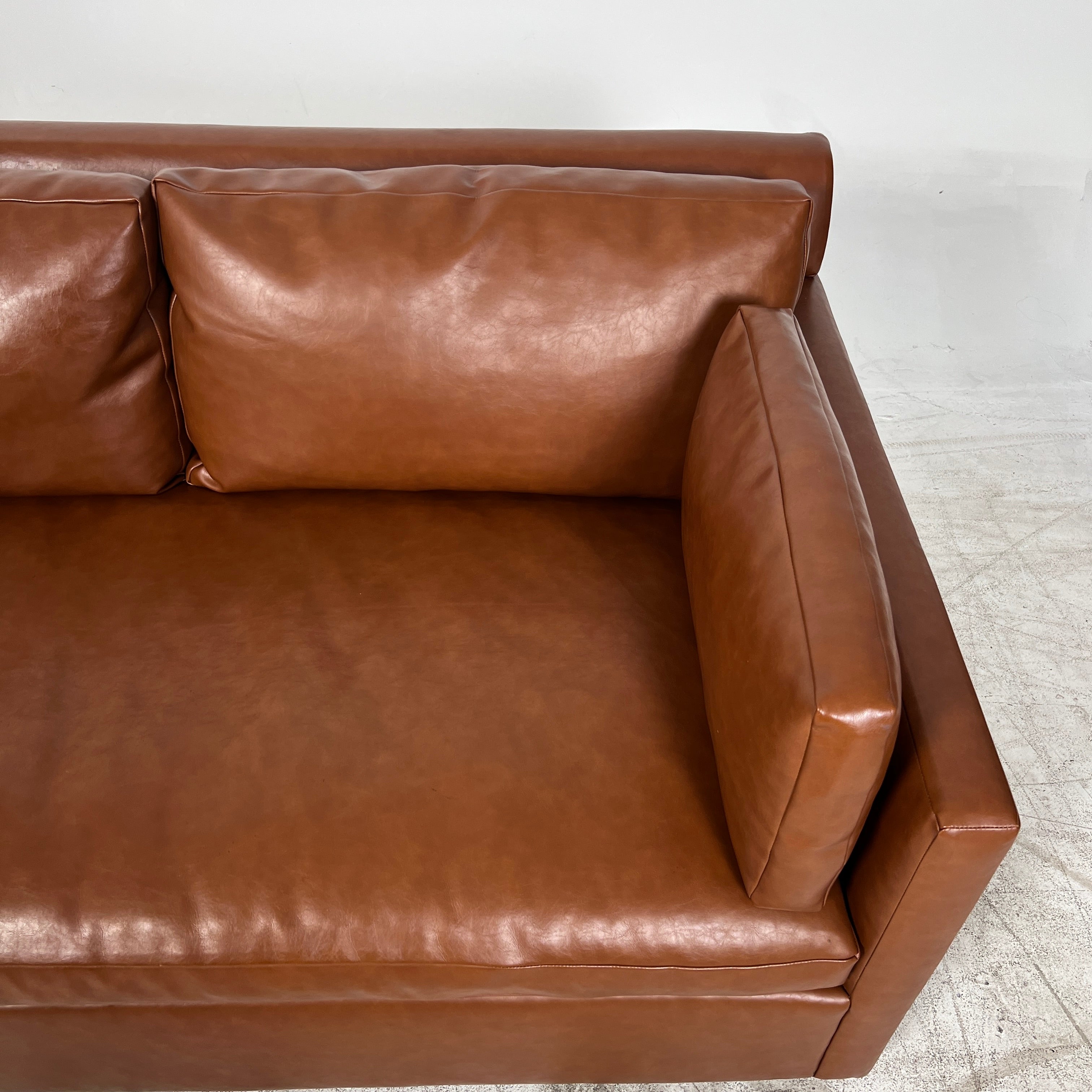 West Elm Harmony 92" sofa. High End leather Couch. Delivery available