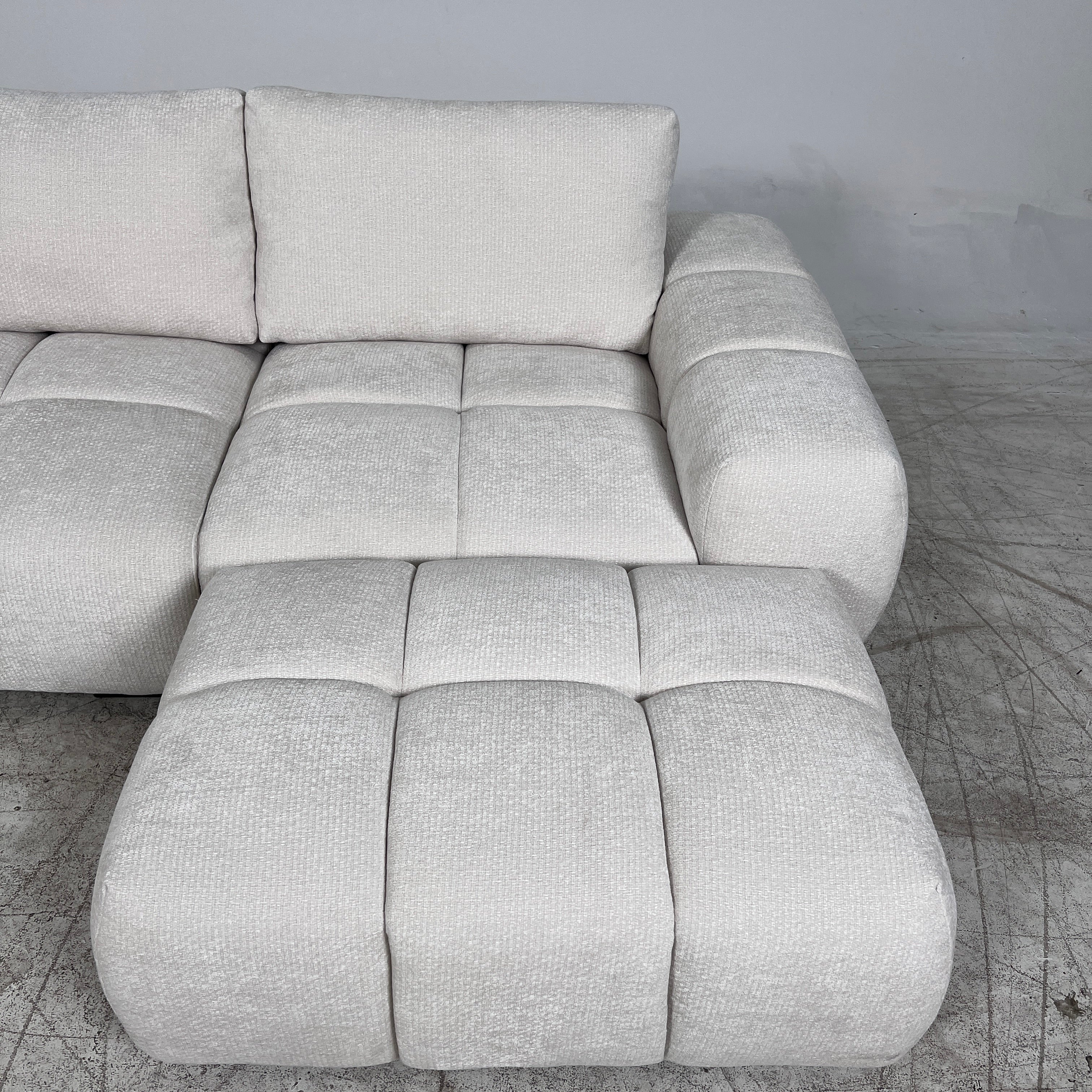 Brand New Casabella Sophia Modular Sectional. L shaped sofa couch. Delivery availabe