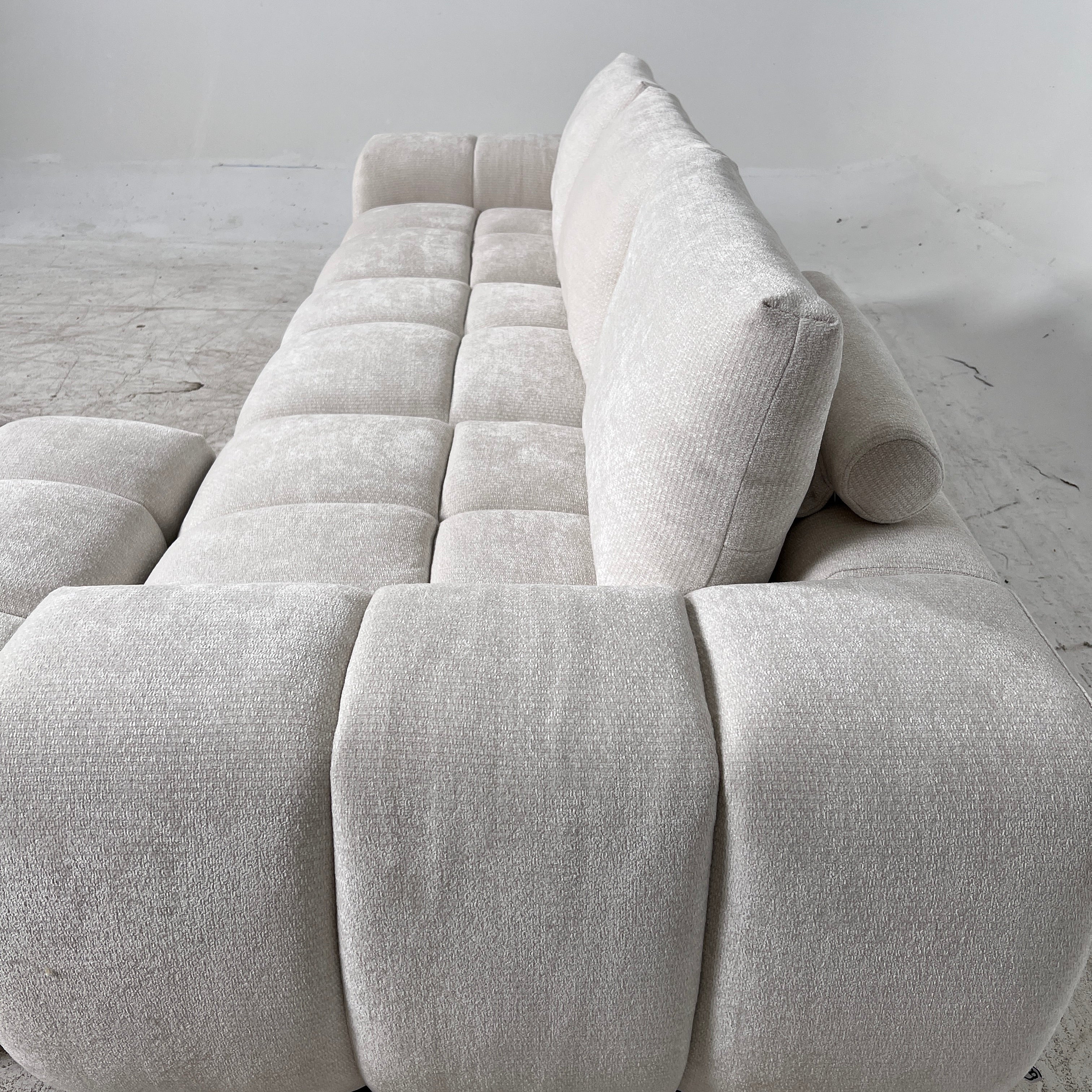 Brand New Casabella Sophia Modular Sectional. L shaped sofa couch. Delivery availabe