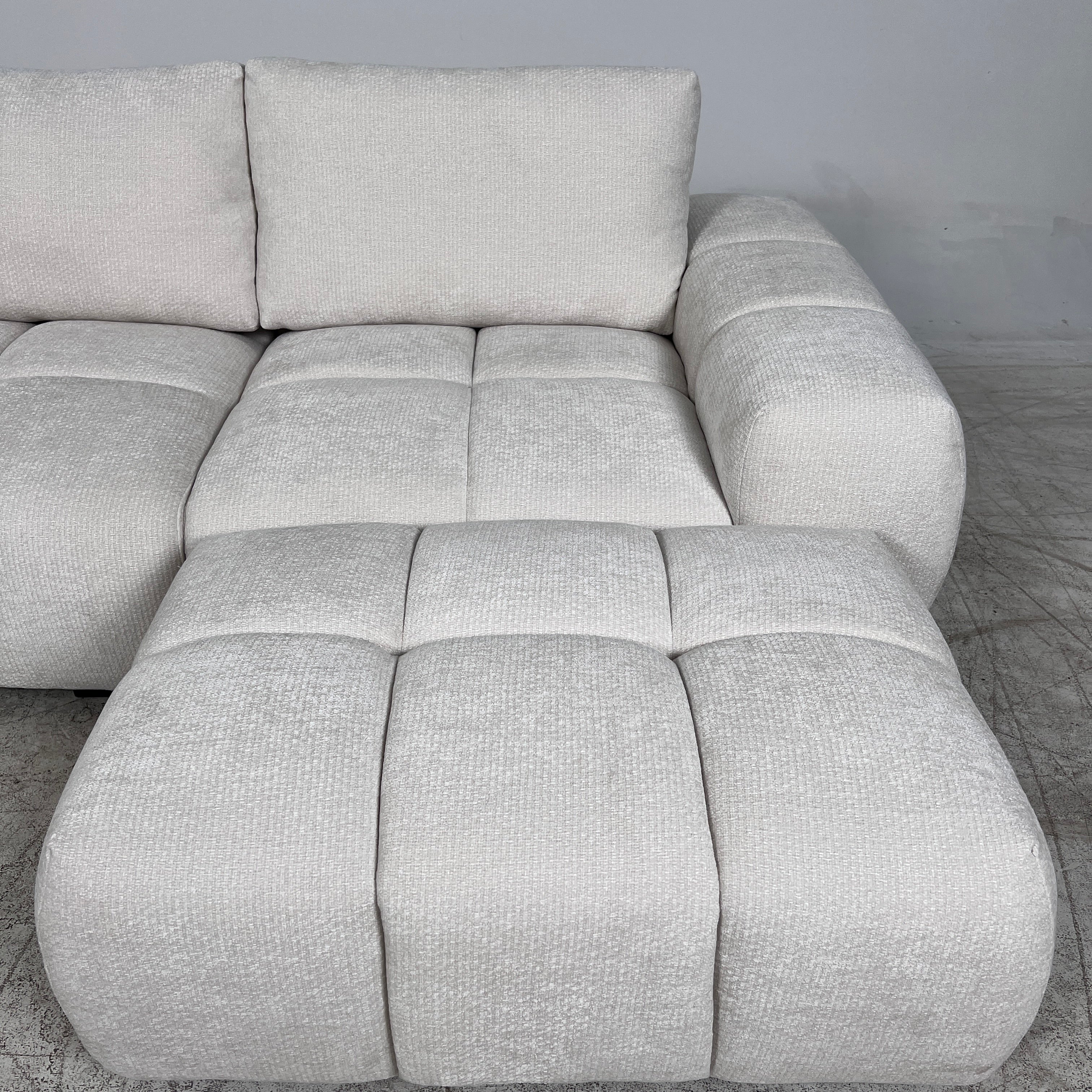 Brand New Casabella Sophia Modular Sectional. L shaped sofa couch. Delivery availabe