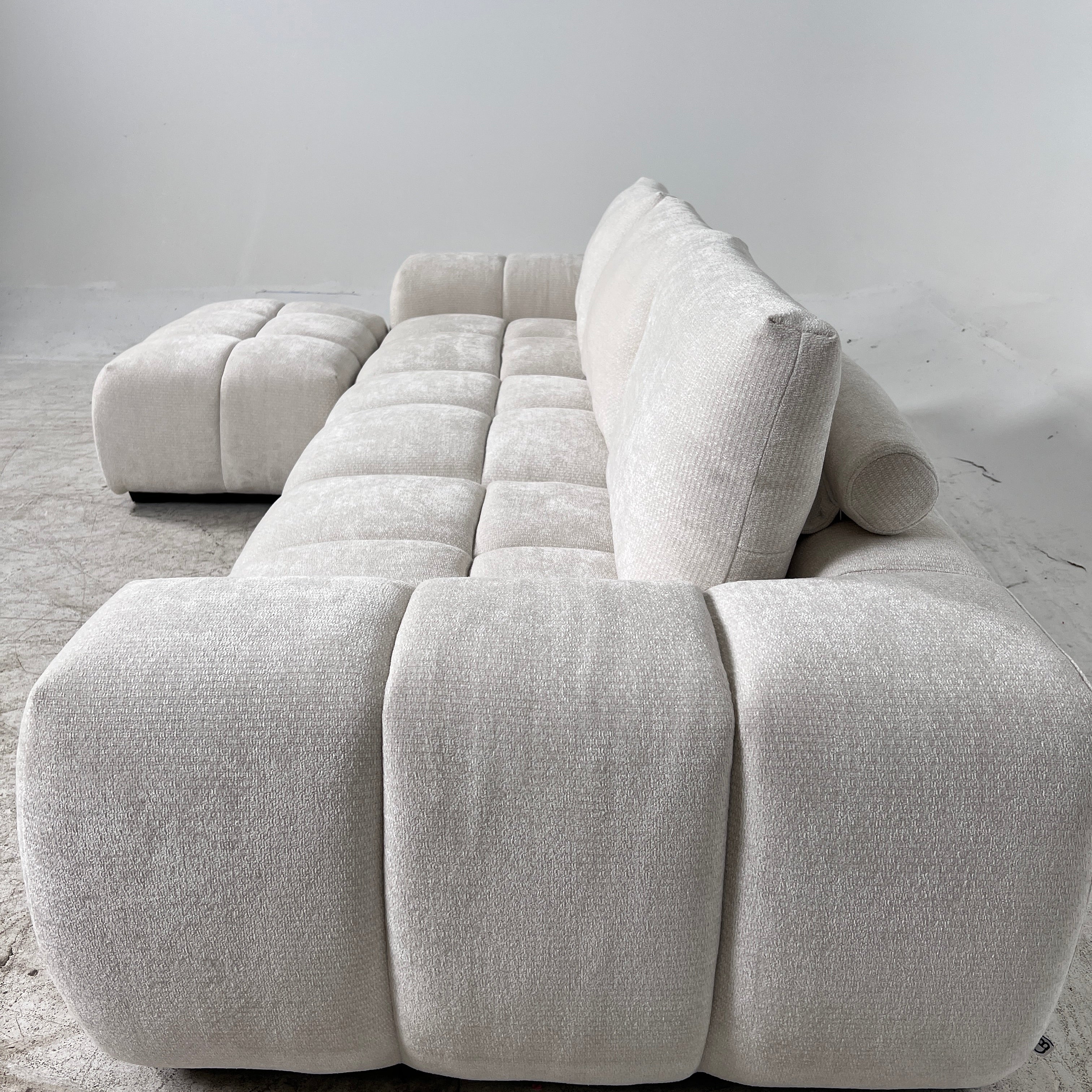 Brand New Casabella Sophia Modular Sectional. L shaped sofa couch. Delivery availabe