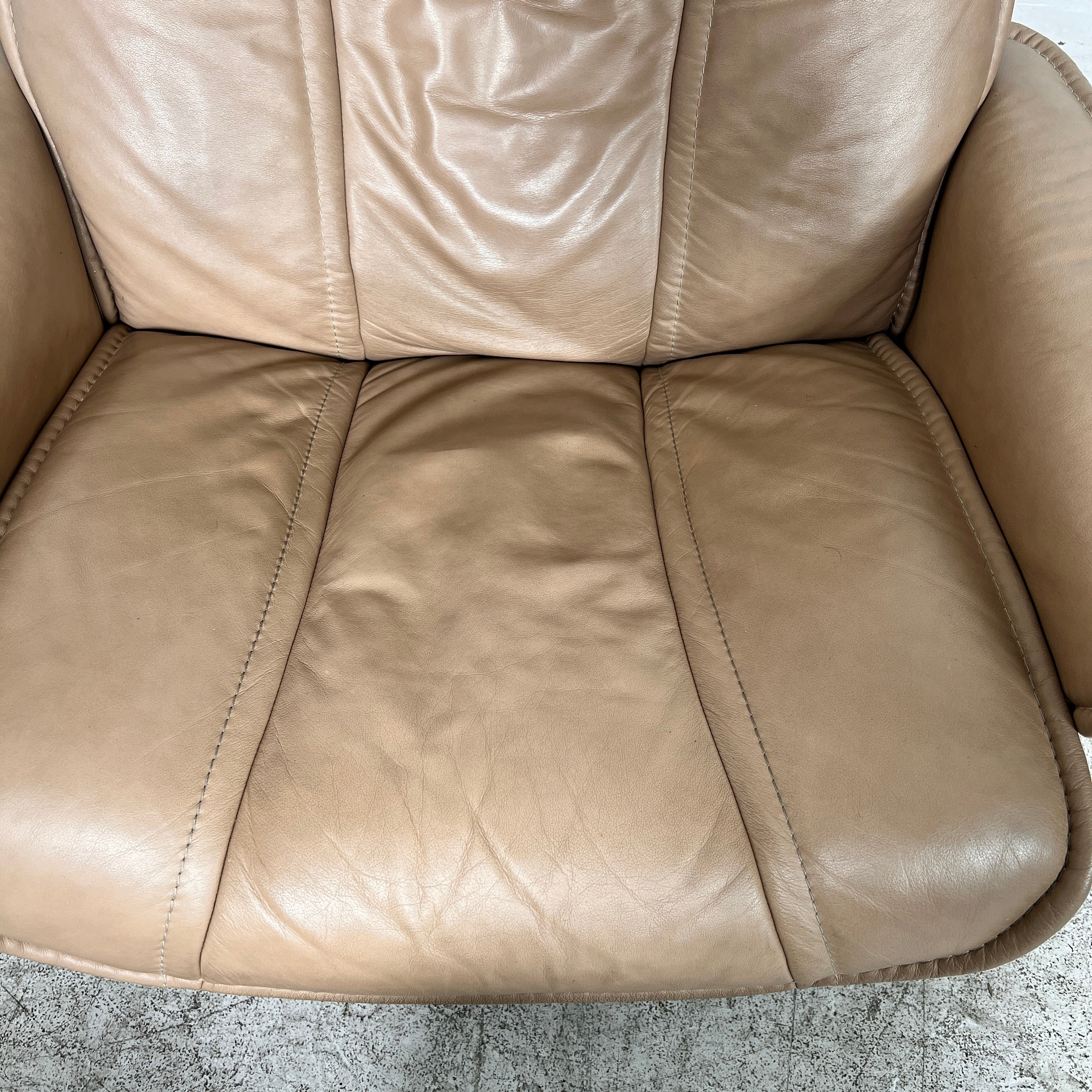 Ekornes Stressless Governor chair + ottoman. MCM recliner + table. Delivery available