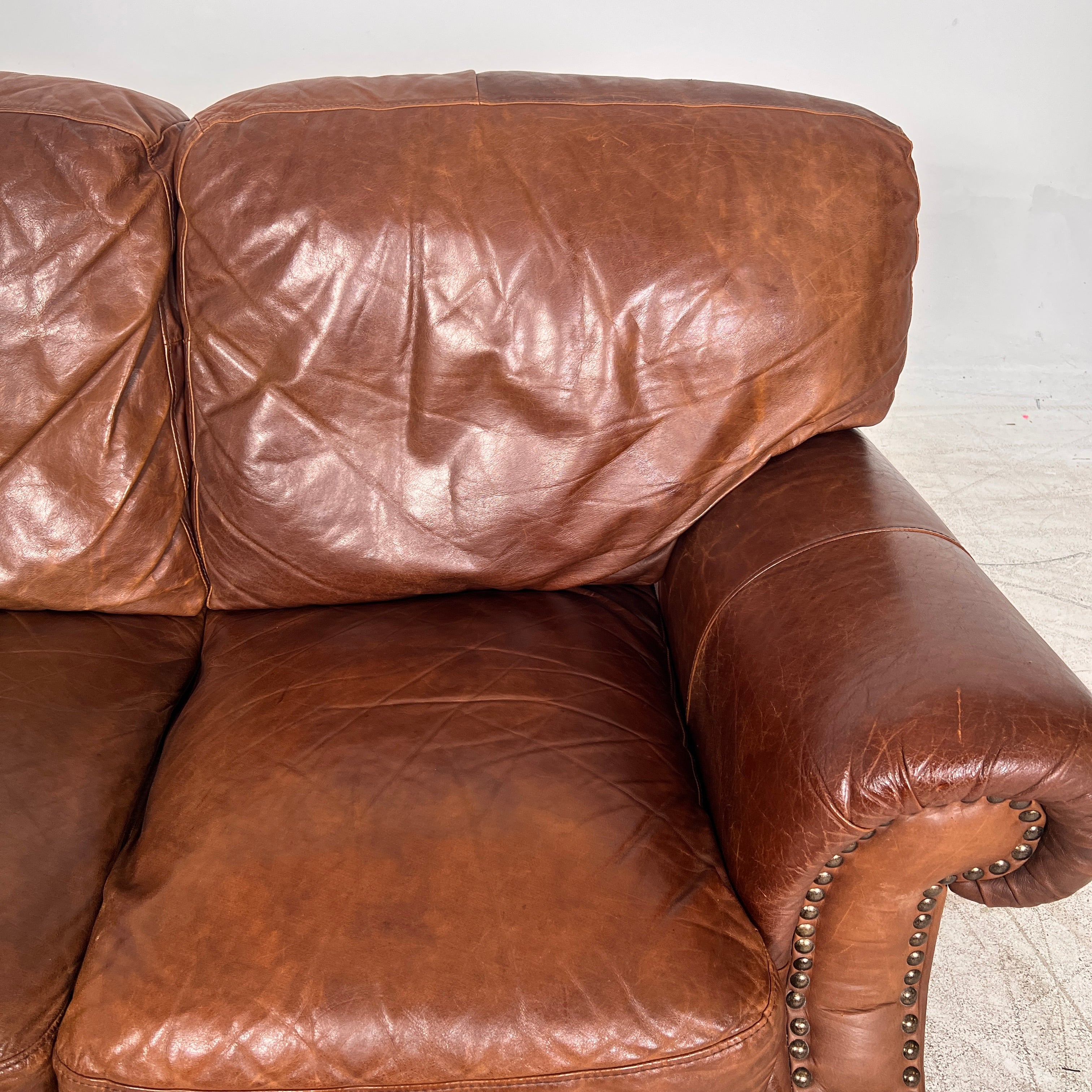 Distressed leather sofa set. 3+1 Leather couch set. delivery available