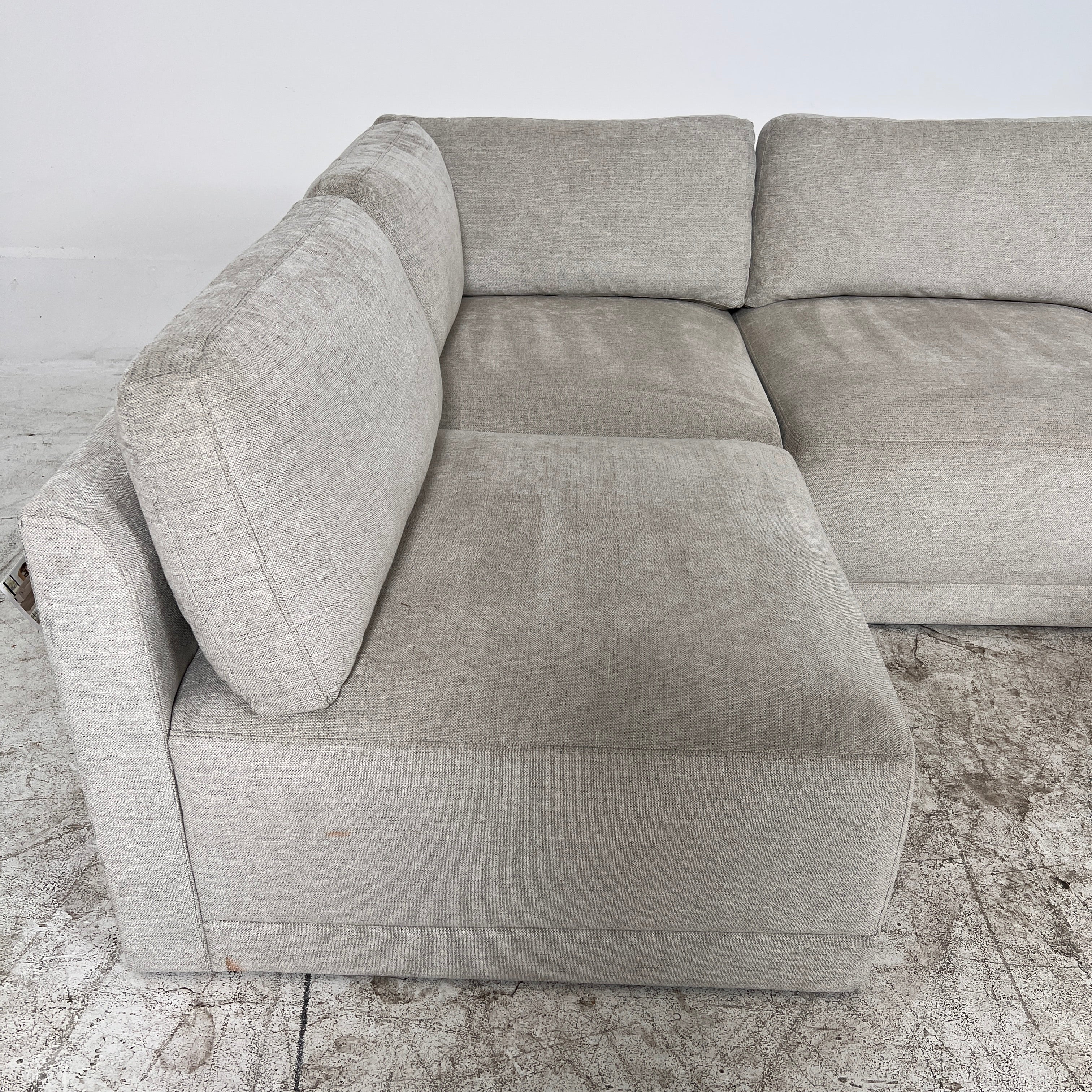 Thomasville 6 piece modular sectional. Reconfigurable L shaped sofa couch. delivery available