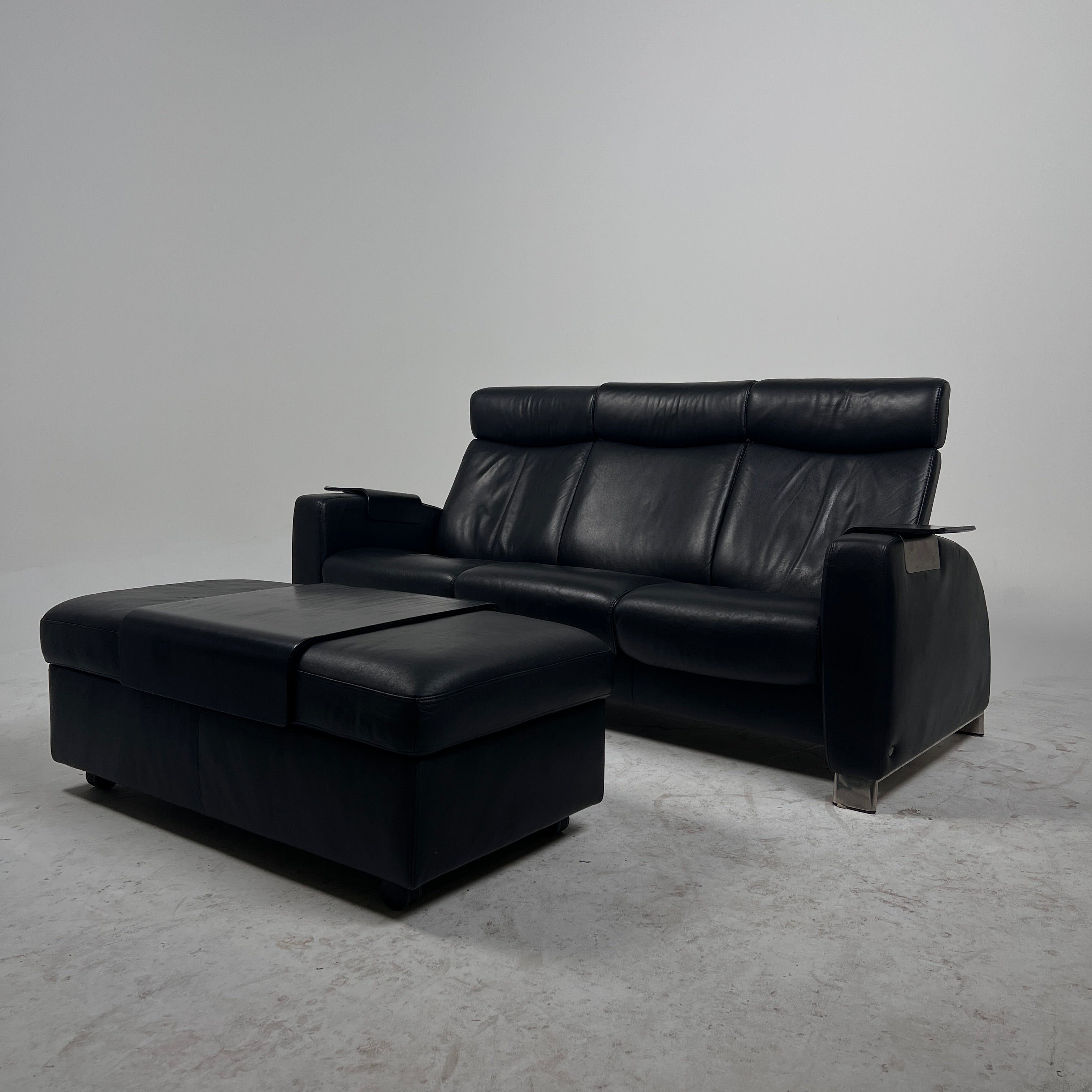Ekornes Stressless Arion 3 seater sofa + ottoman + trays. Reclining sofa couch. delivery available