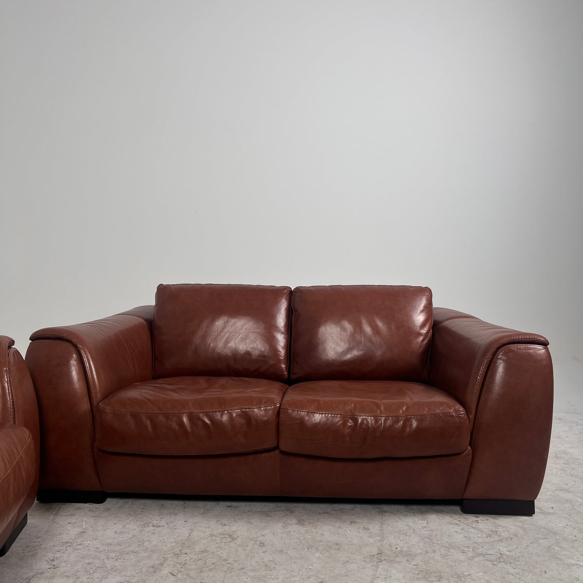Calia Italia Leather Sofa Set. Aniline leather 3+2 Couch set. Delivery available