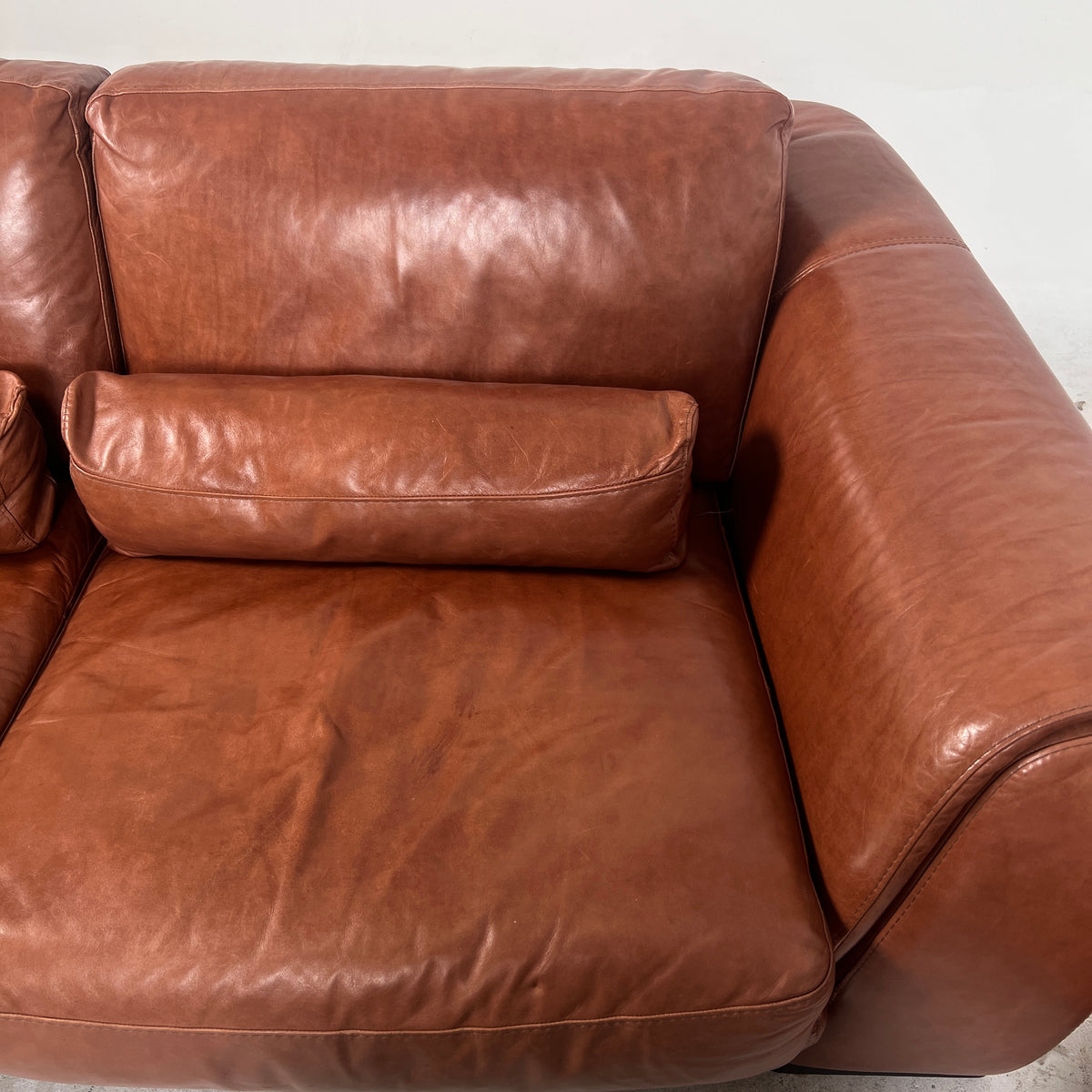 Calia Italia Leather Sofa Set. Aniline leather 3+2 Couch set. Delivery available