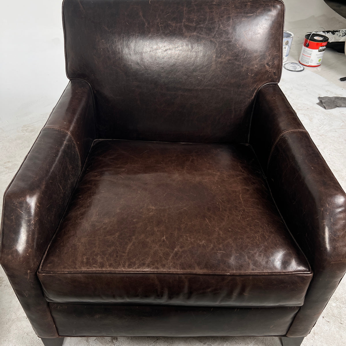 Ethan Allen Distressed leather Club Chairs. MCM Pair of Armchairs. Delivery available