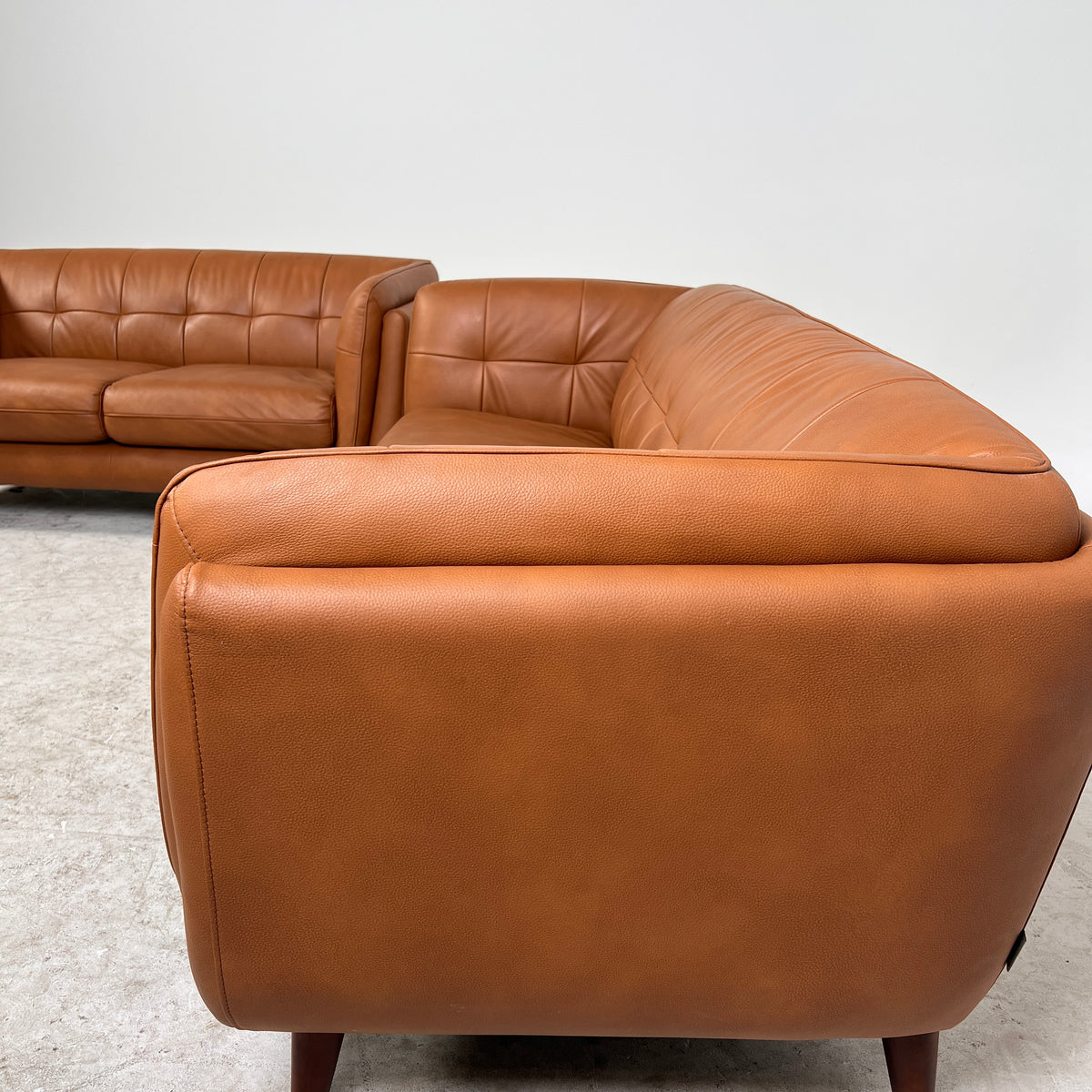 Amax Leather Sofa + couch set. Cognac mcm Leather 3+2 set. Delivery available
