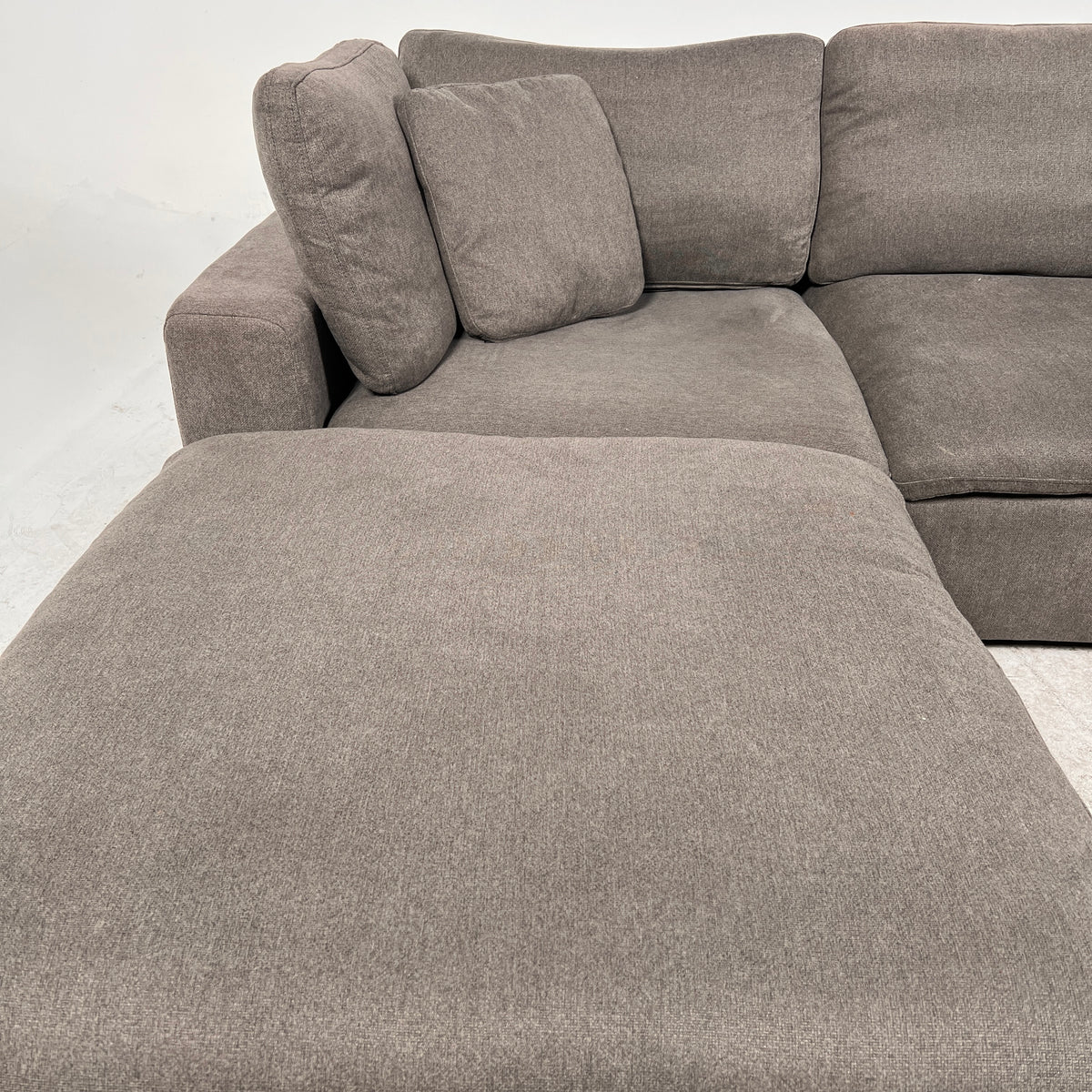 Structube Soft Modular Cloud couch. L shaped sofa couch. Delivery available