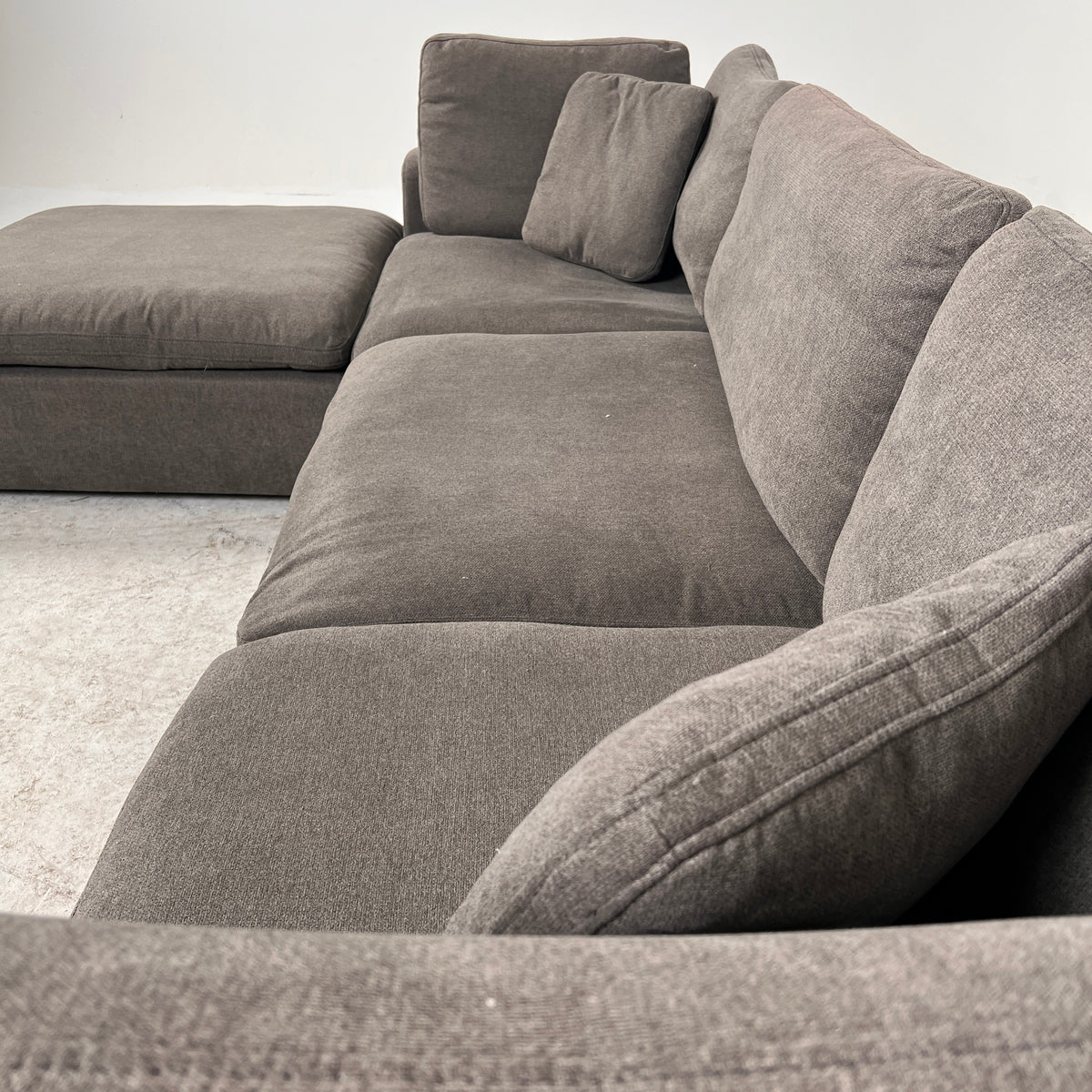 Structube Soft Modular Cloud couch. L shaped sofa couch. Delivery available