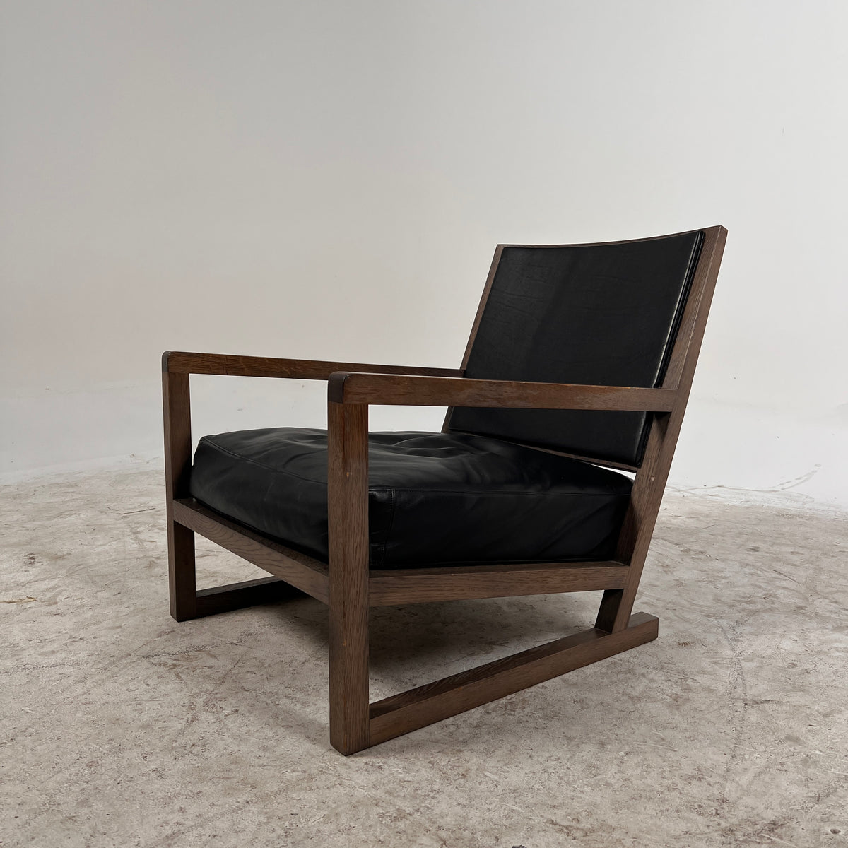 B&B Italia Simplice leather Armchair. High end Decorative chair. Delivery available