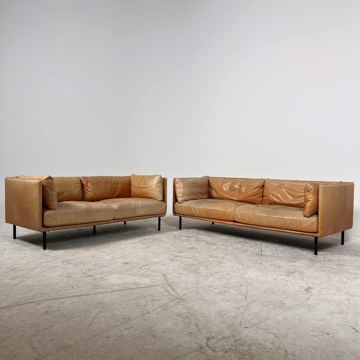 Crate and Barrel Leather Sofa set. 3+2 Cognac leather set. Delivery available