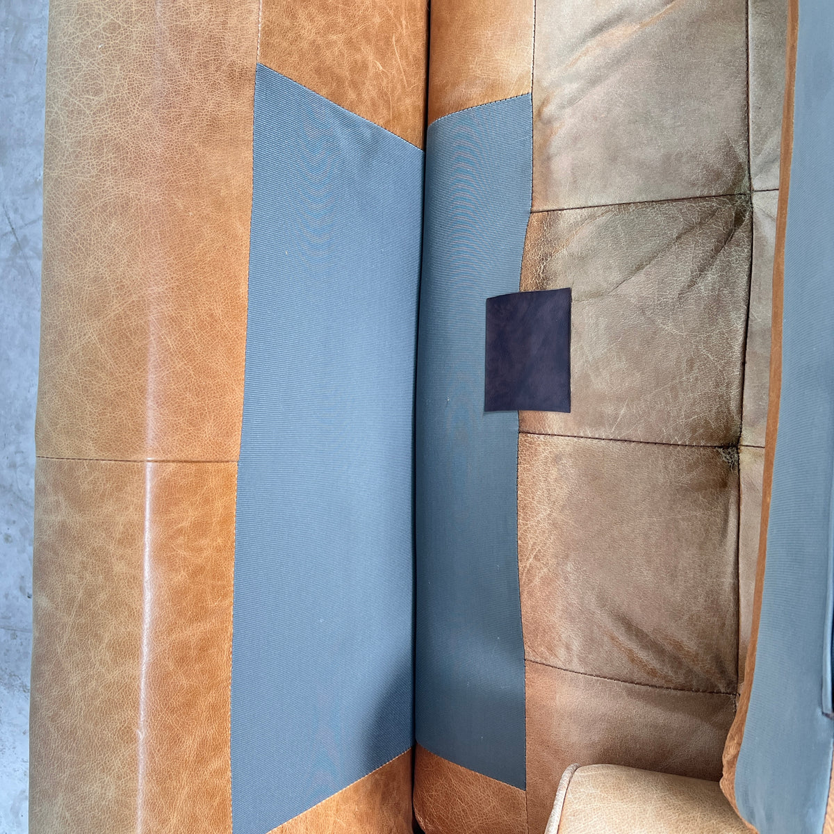 Structube kinsey Sectional. leather L shaped Sofa Couch. Delivery available