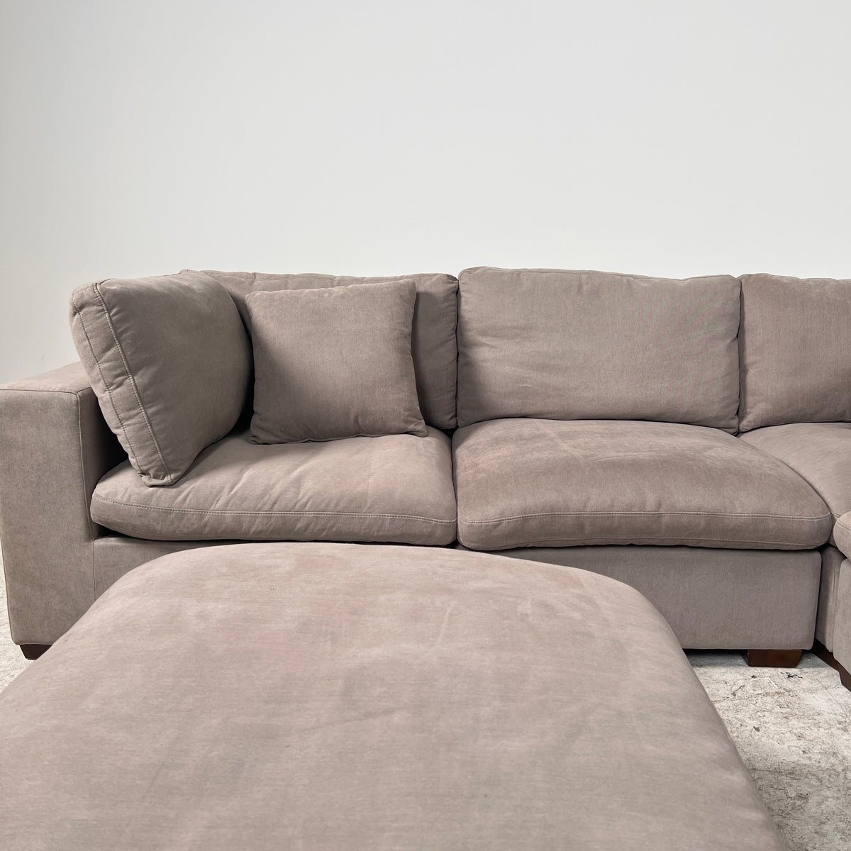 Thomasville 6 piece Sectional. Reconfigurable modular Sofa couch. Delivery available