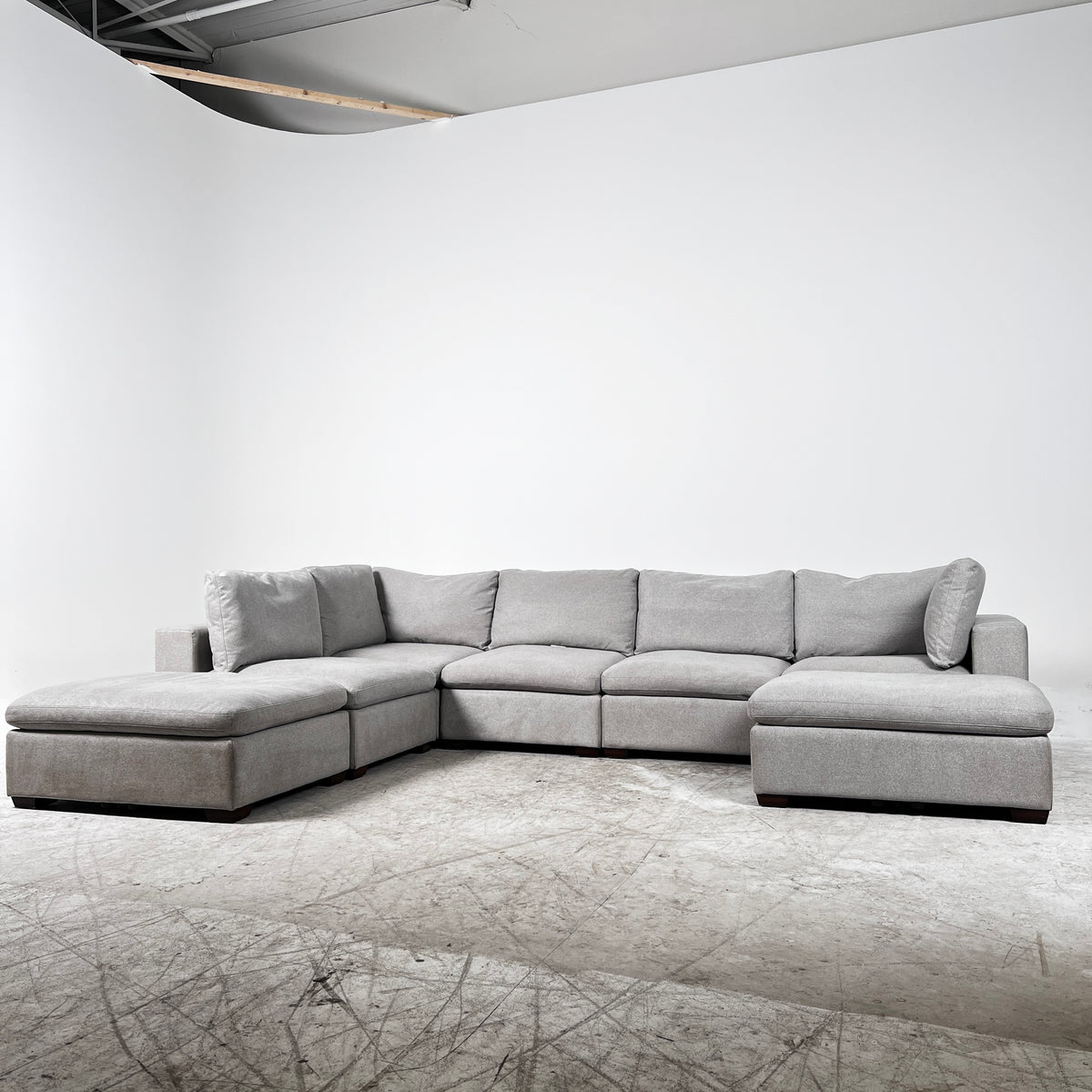 Thomasville Modular Sectional. Reconfigurable sofa couch. Delivery available
