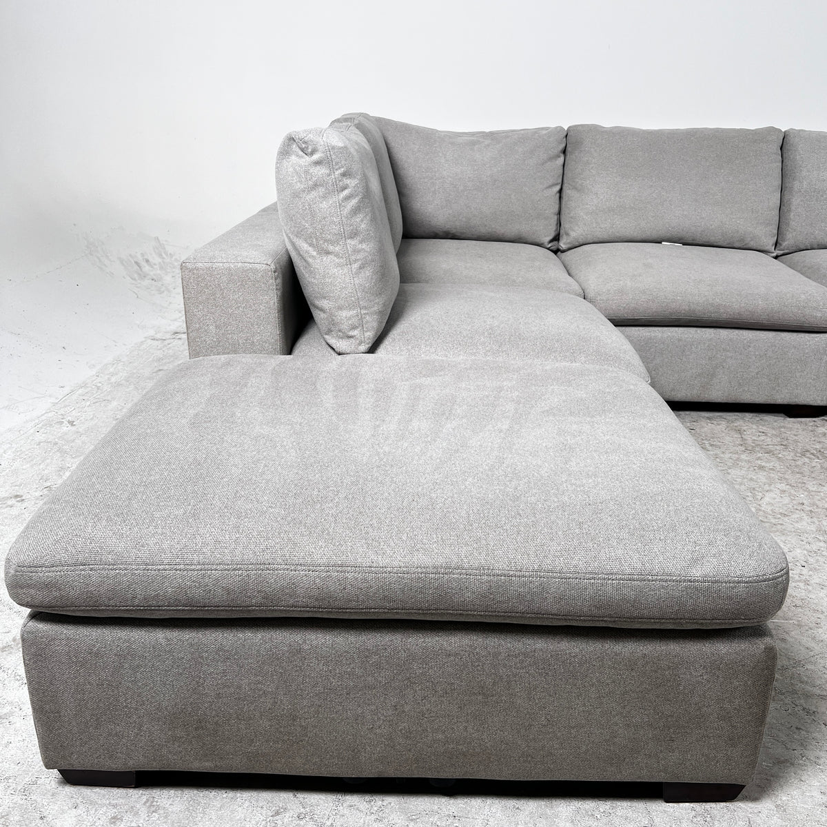Thomasville Modular Sectional. Reconfigurable sofa couch. Delivery available