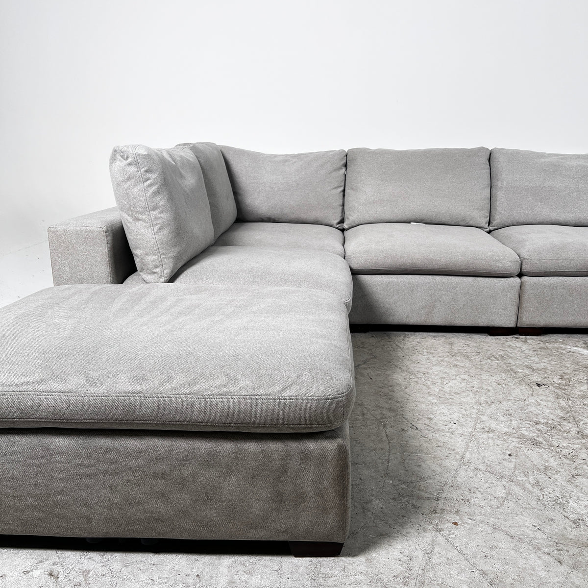 Thomasville Modular Sectional. Reconfigurable sofa couch. Delivery available