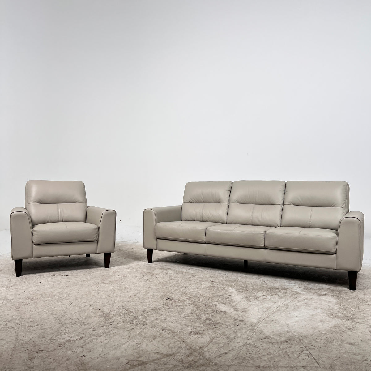 Leather Sofa set. 3+1 Couch + armchair set. Delivery available