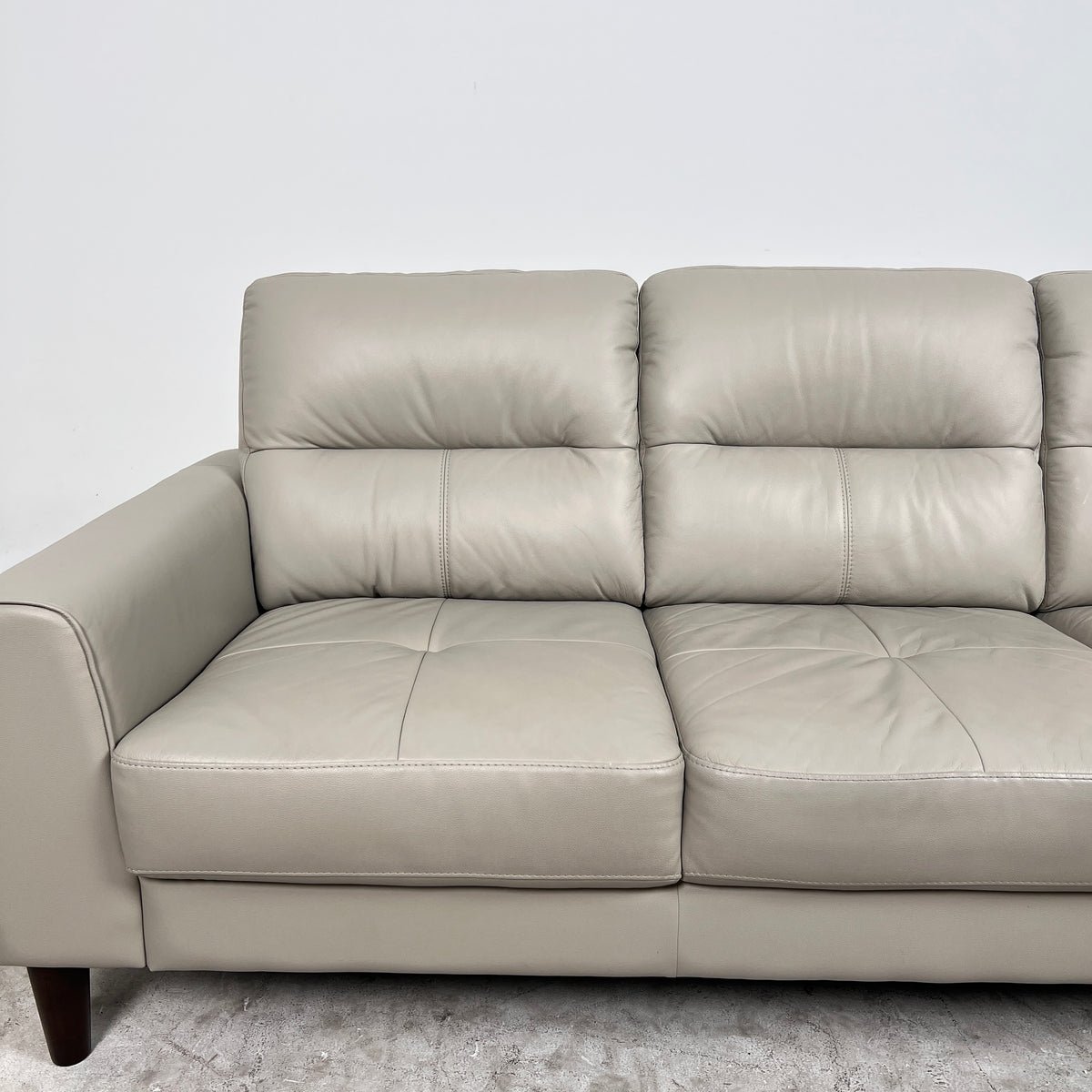 Leather Sofa set. 3+1 Couch + armchair set. Delivery available