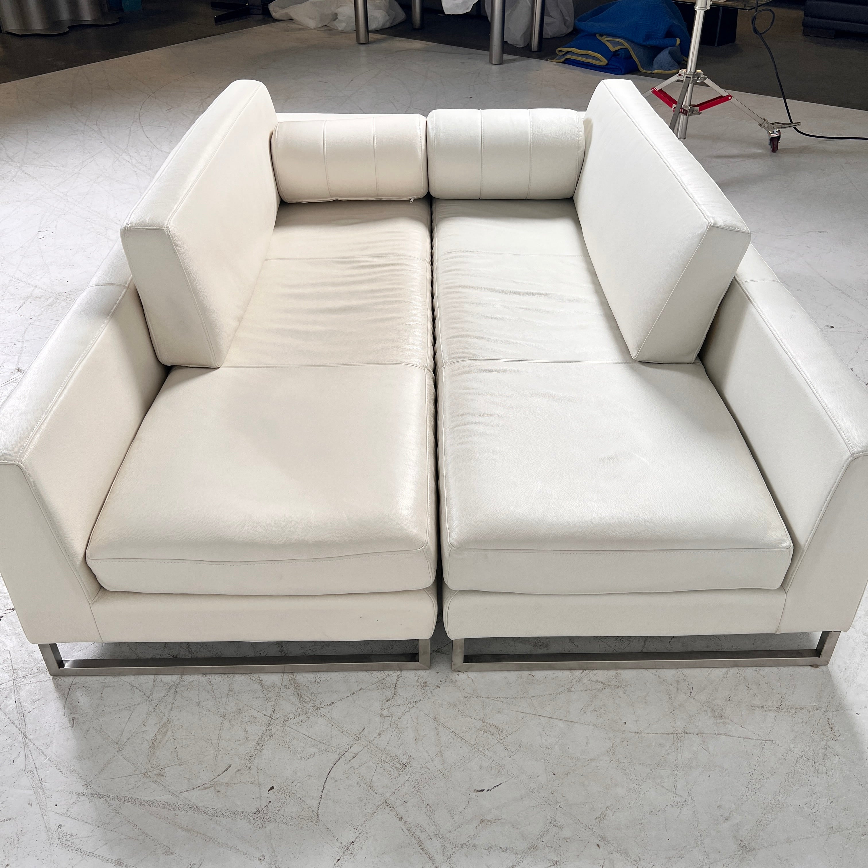 Genuine Leather Sofa set. 2 chaises. 3 seater sofa couch set