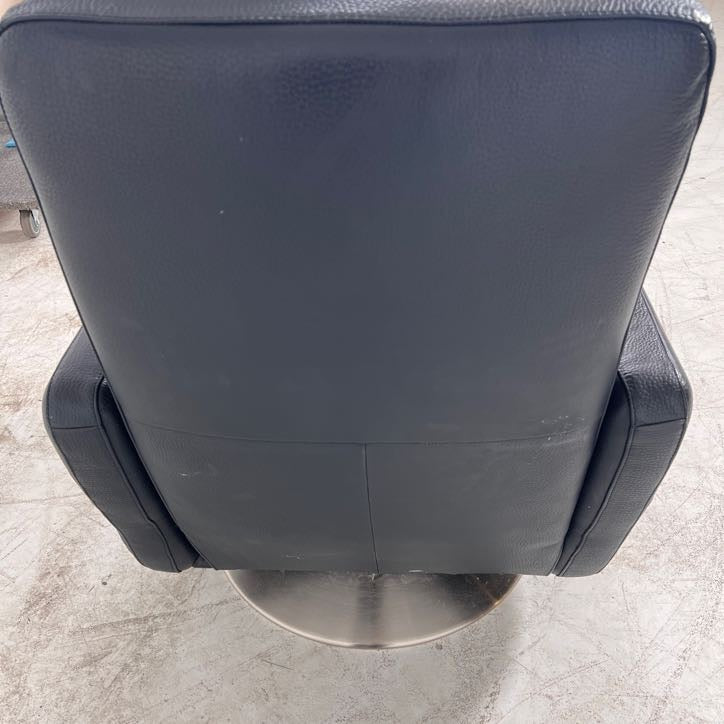 ItalSofa Natuzzi Full grain Recliner Swivel Chair. Armchair.