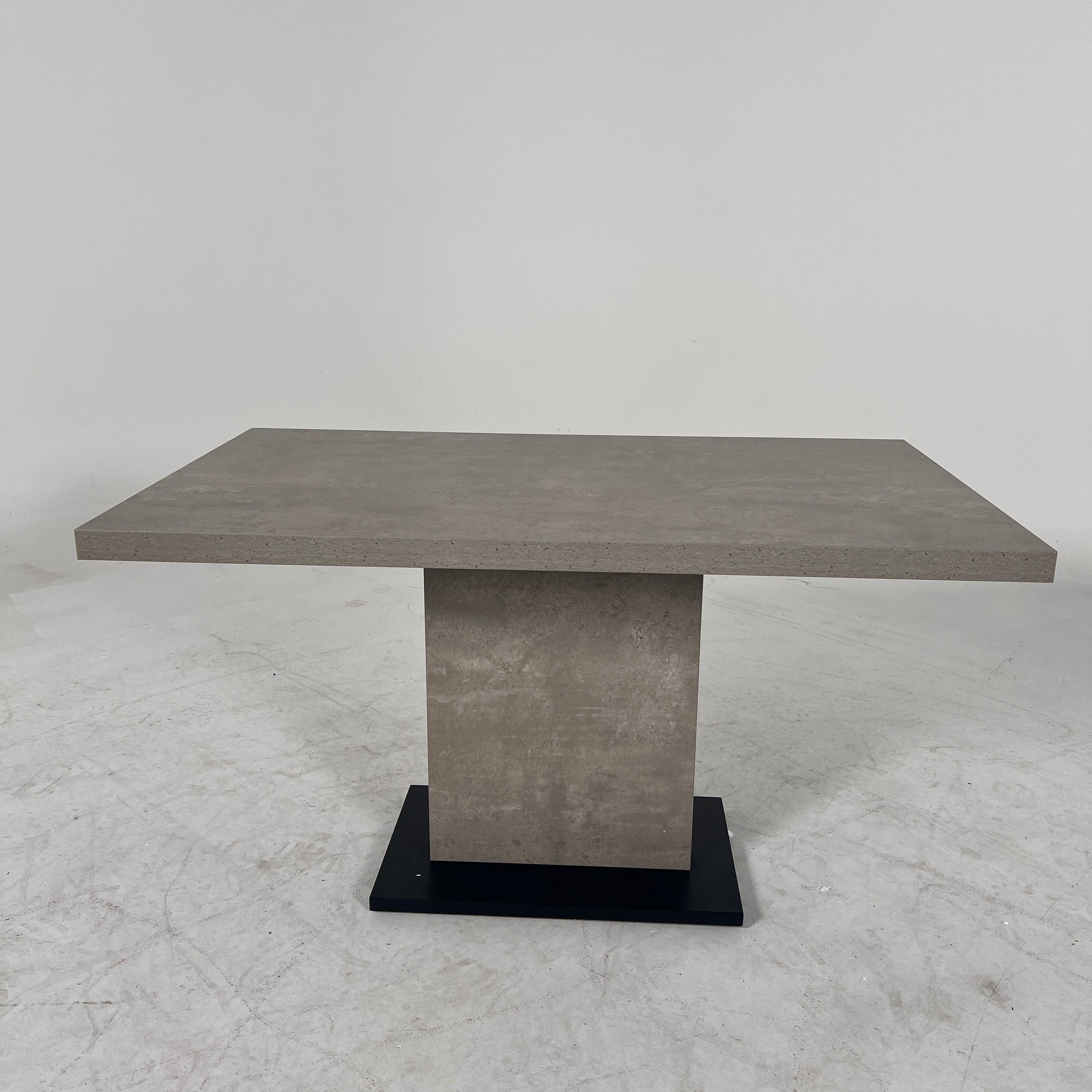 Moe's dinning table. New open Box Table. Delivery available