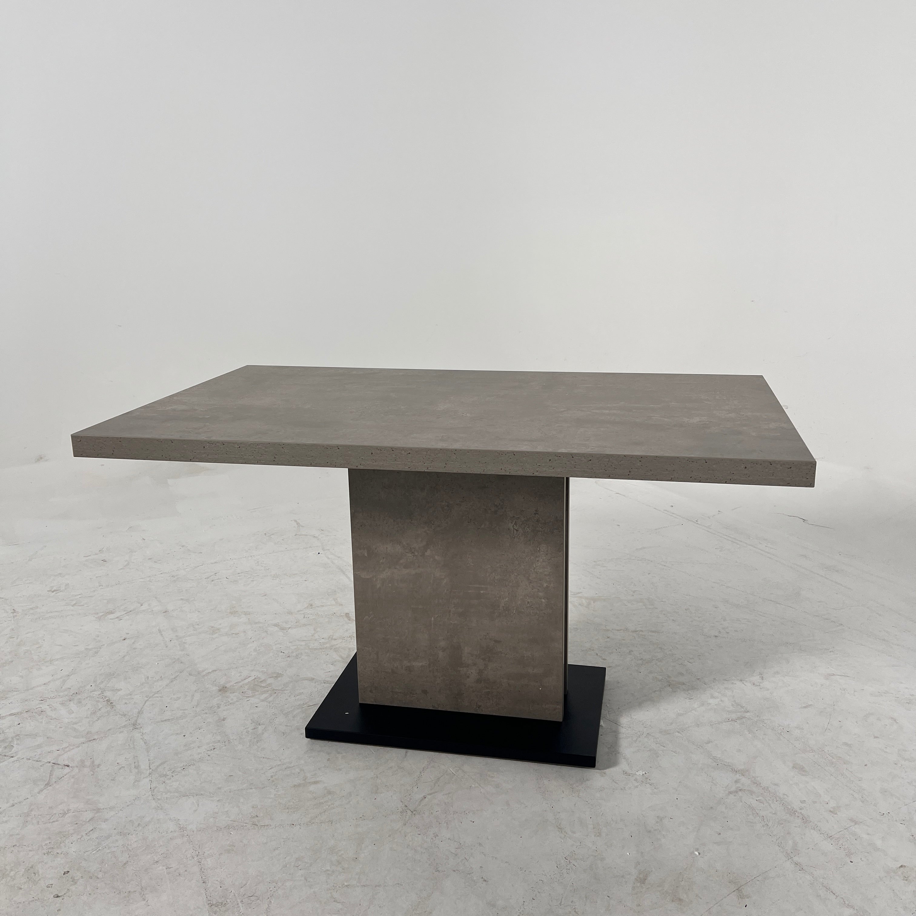 Moe's dinning table. New open Box Table. Delivery available
