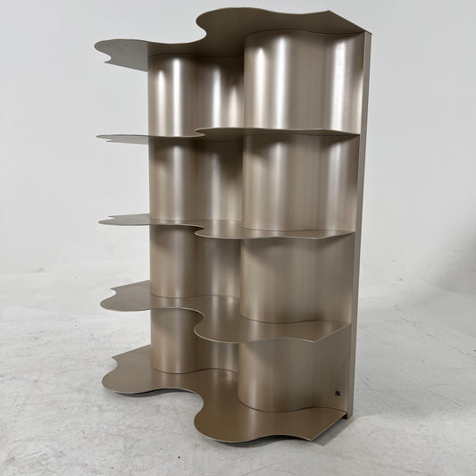 Natuzzi Italia bookshelf. High end decorative shelves.