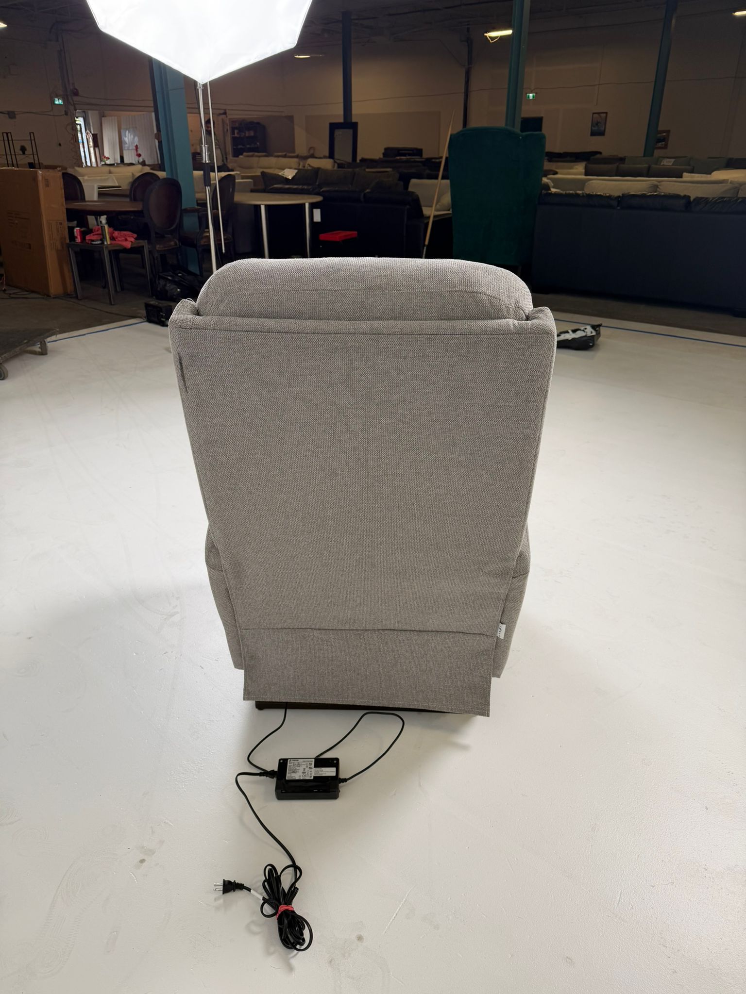 La Z Boy Power Reclining chair. Lazboy recliner. Delivery available