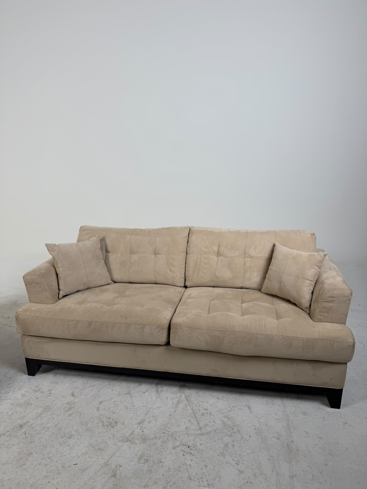 Microfiber Sofa set. 3+2 Couch + loveseat set. Delivery avaialble